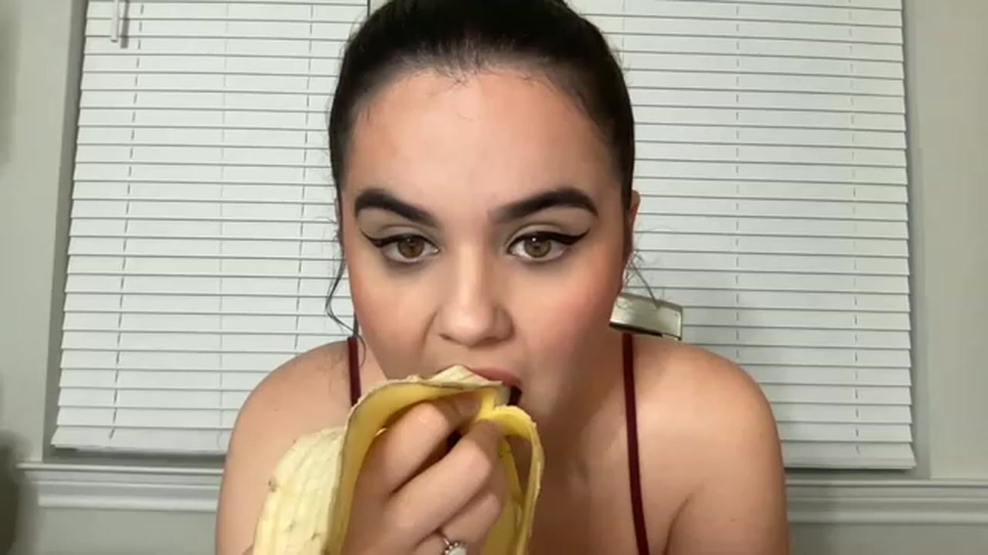 Gallery image thumbnail from Giaislovely's myfreecams stream on, 12/06/2022, 05:39 image 2 of 20