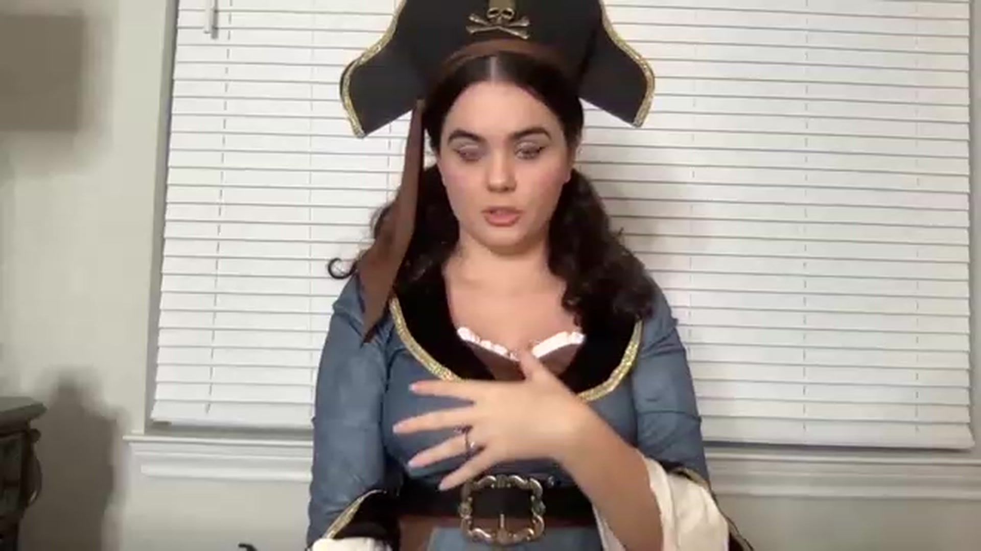 Gallery image thumbnail from Giaislovely's myfreecams stream on, 12/08/2022, 05:49 image 11 of 20