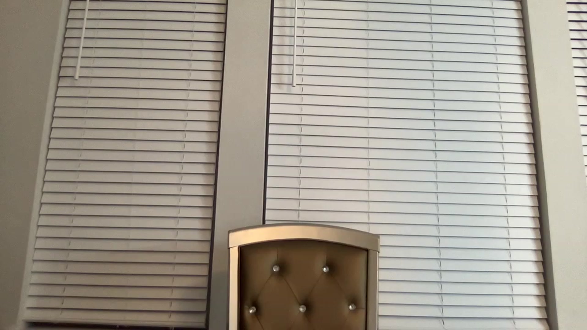 Gallery image thumbnail from Giaislovely's myfreecams stream on, 12/16/2022, 05:17 image 4 of 20