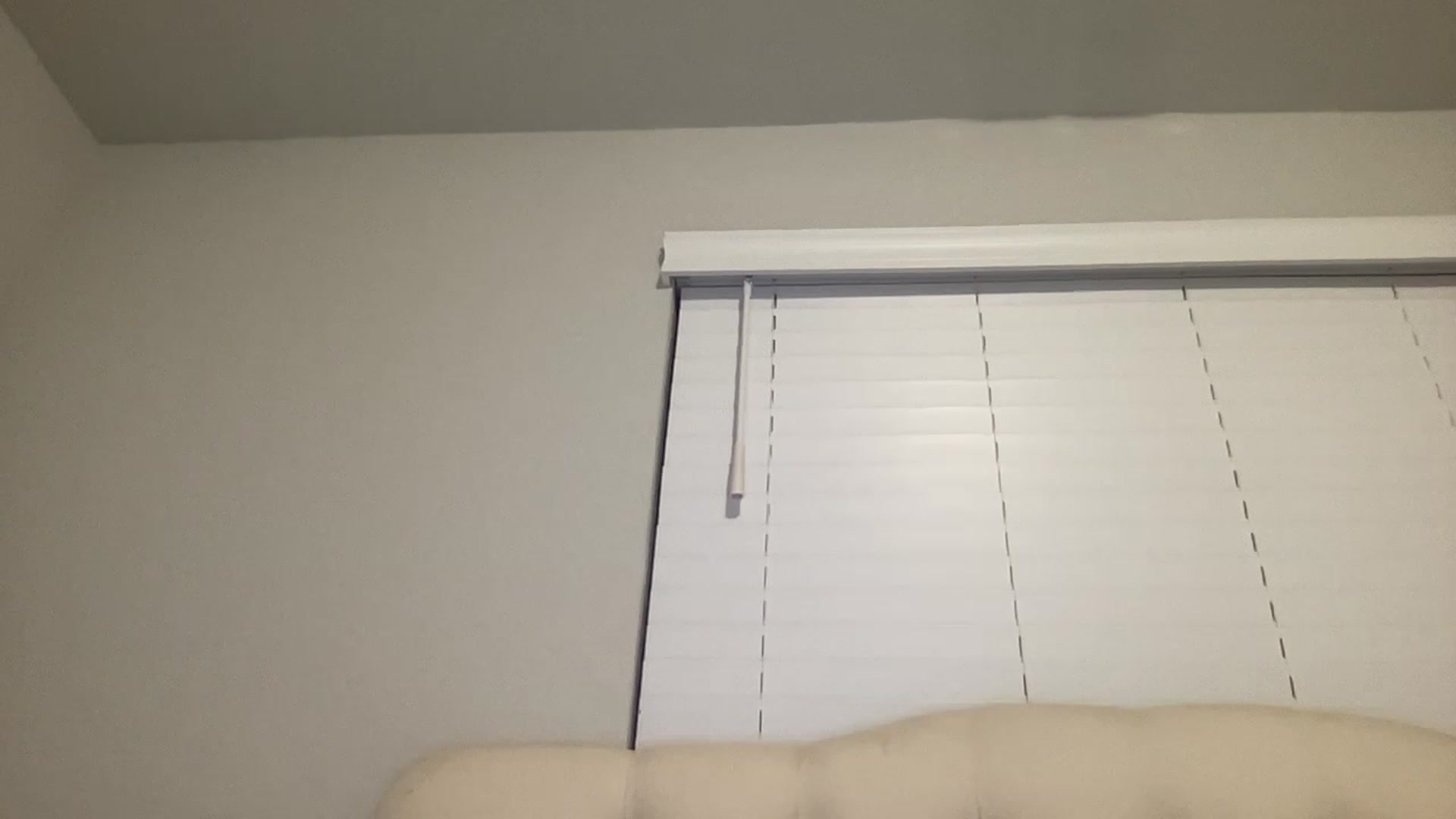 Gallery image thumbnail from Giaislovely's myfreecams stream on, 12/21/2022, 10:14 image 8 of 20