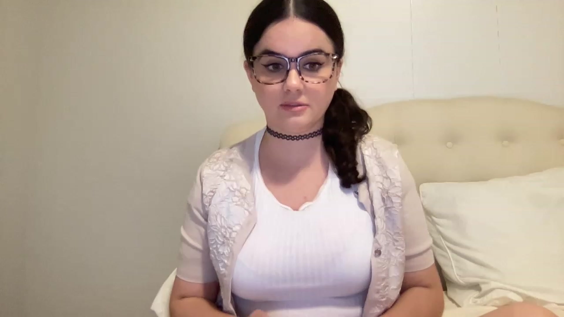 Gallery image thumbnail from Giaislovely's myfreecams stream on, 12/21/2022, 23:58 image 17 of 20
