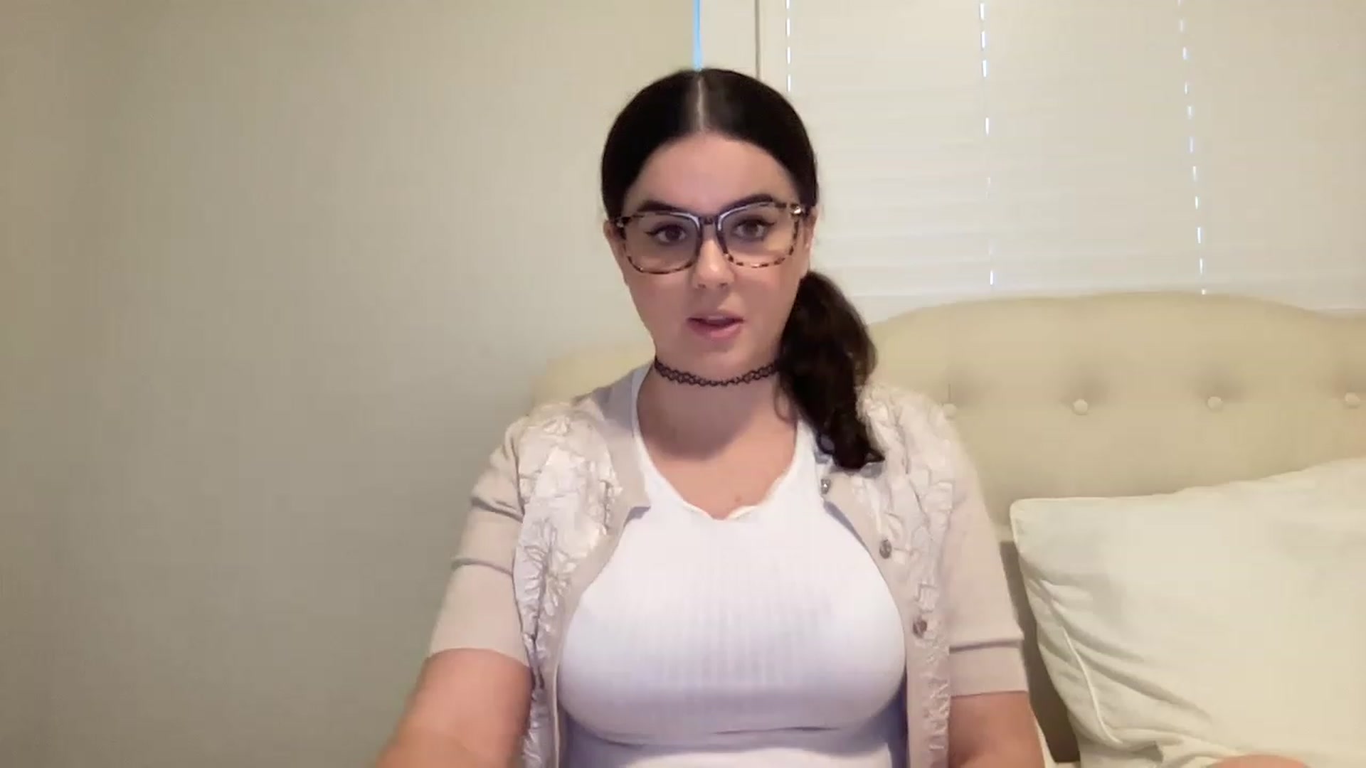 Gallery image thumbnail from Giaislovely's myfreecams stream on, 12/21/2022, 23:58 image 14 of 20