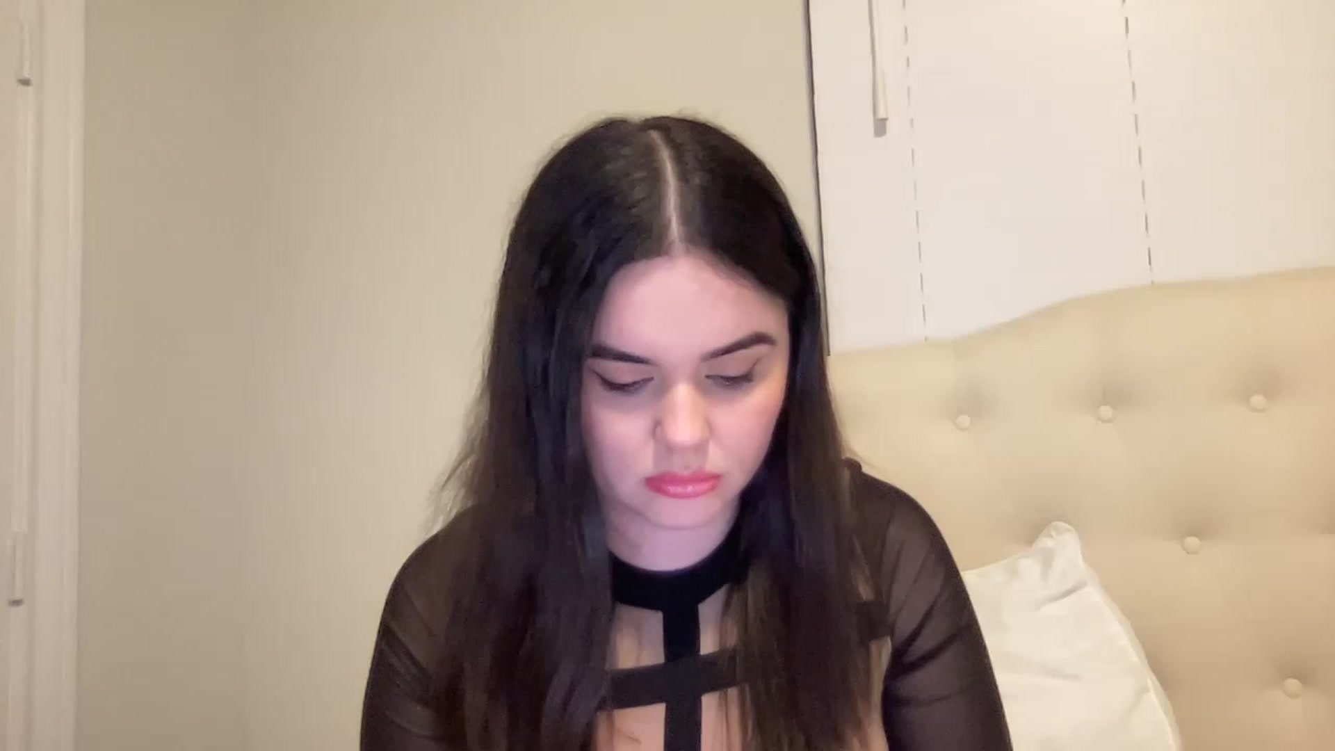 Gallery image thumbnail from Giaislovely's myfreecams stream on, 01/03/2023, 06:45 image 17 of 20