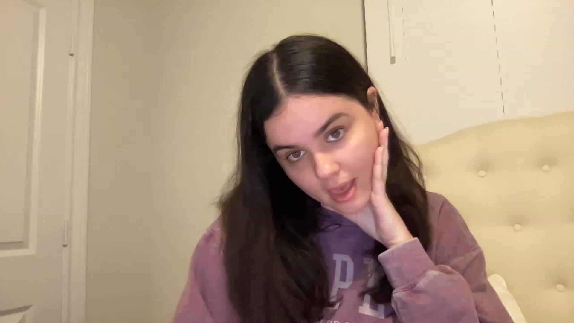 Gallery image thumbnail from Giaislovely's myfreecams stream on, 01/09/2023, 07:05 image 6 of 20