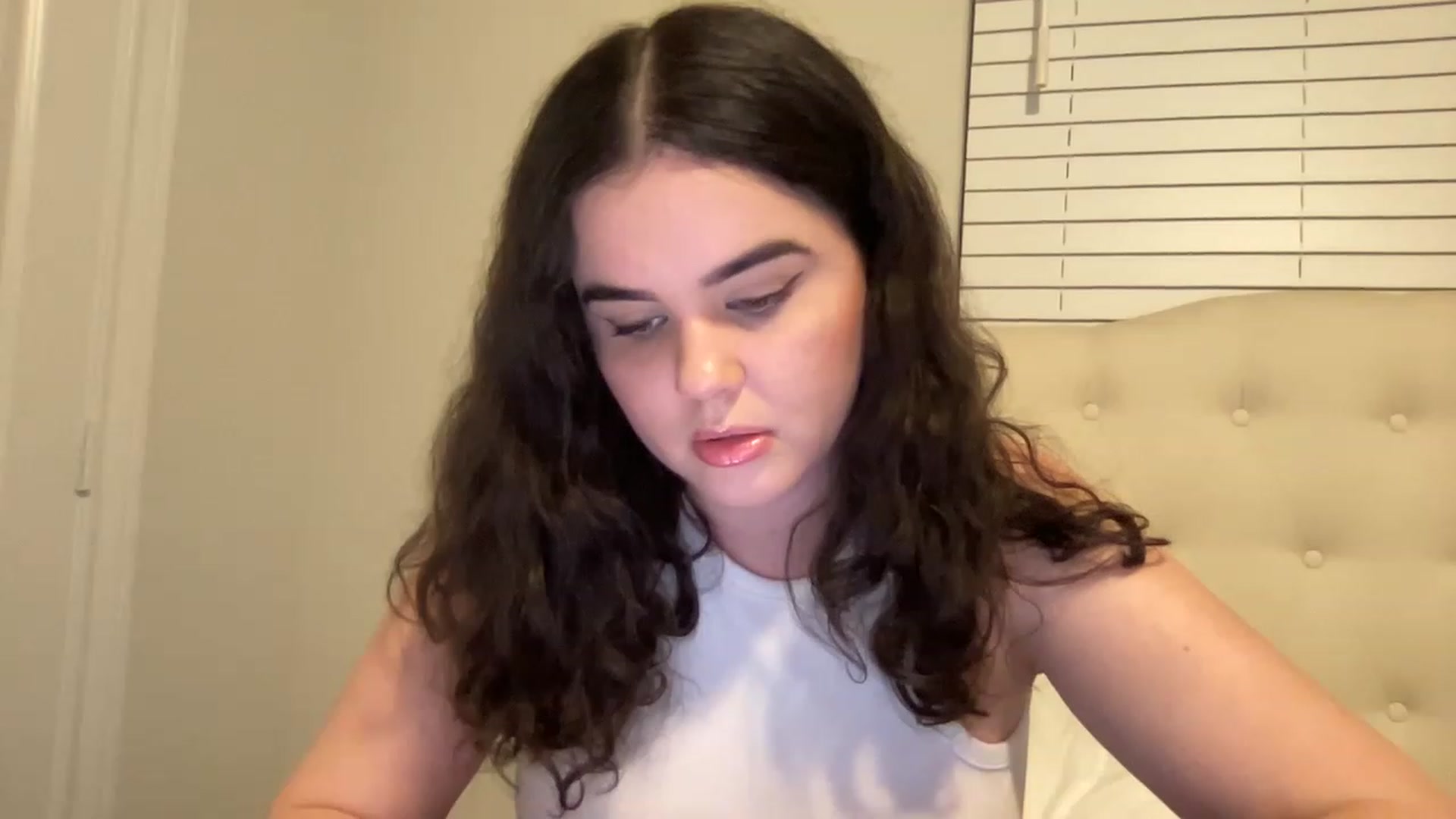 Gallery image thumbnail from Giaislovely's myfreecams stream on, 01/16/2023, 05:29 image 12 of 20