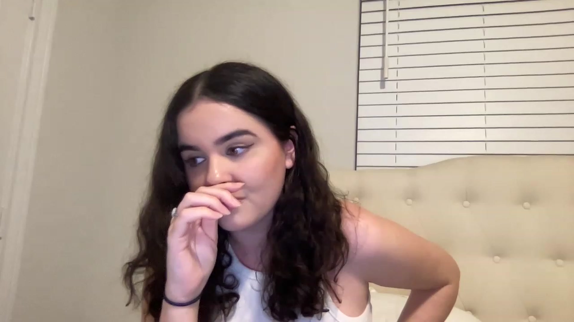Gallery image thumbnail from Giaislovely's myfreecams stream on, 01/16/2023, 06:25 image 2 of 20