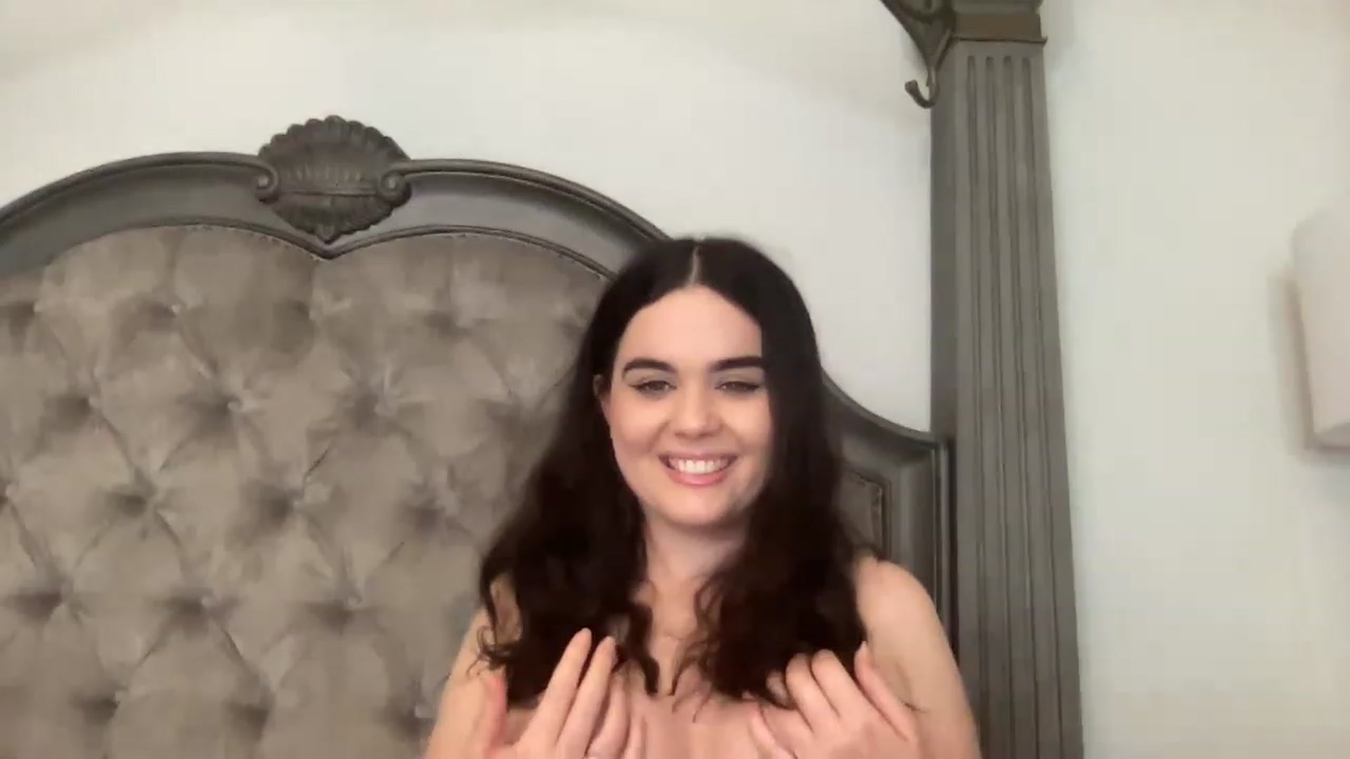 Gallery image thumbnail from Giaislovely's myfreecams stream on, 01/30/2023, 06:56 image 7 of 20