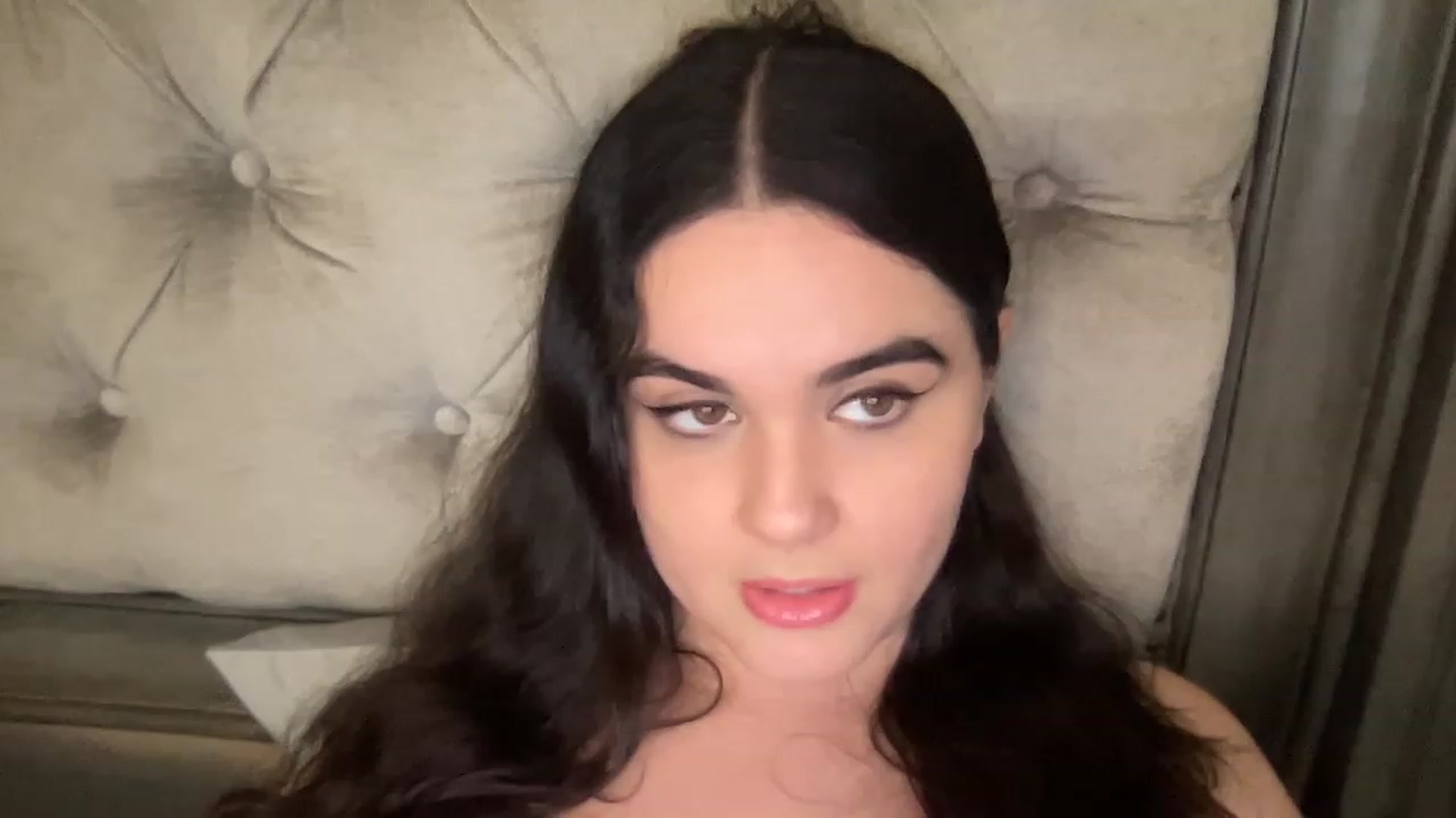 Gallery image thumbnail from Giaislovely's myfreecams stream on, 02/07/2023, 05:29 image 19 of 20