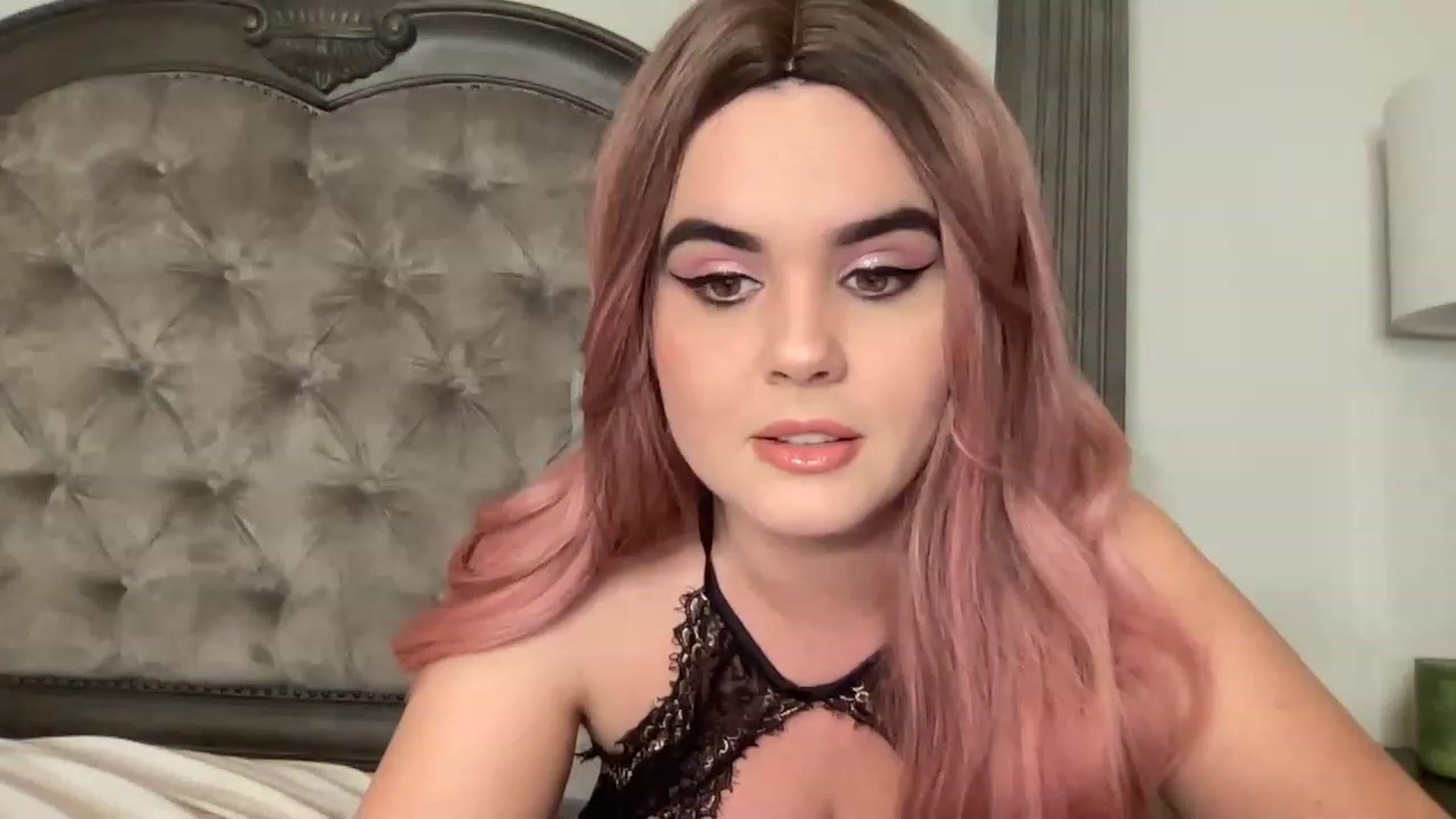 Gallery image thumbnail from Giaislovely's myfreecams stream on, 02/10/2023, 06:03 image 1 of 20