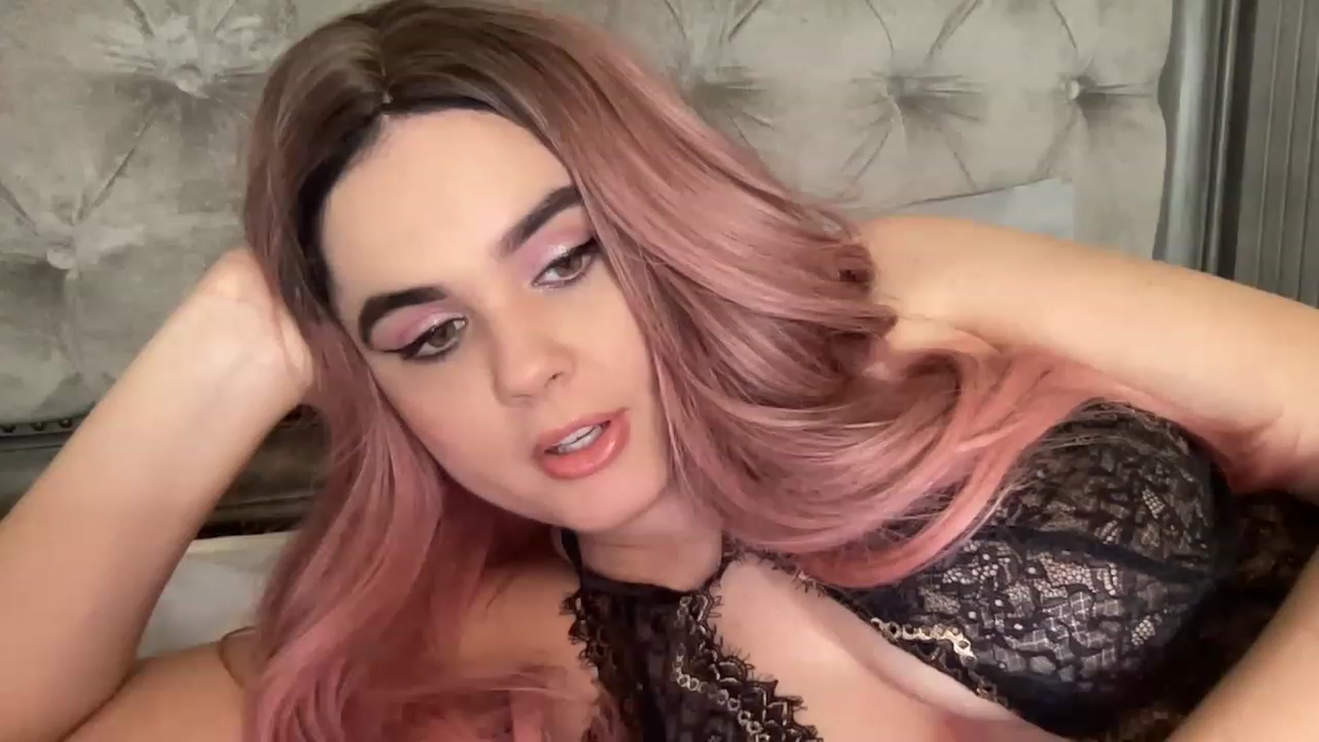 Gallery image thumbnail from Giaislovely's myfreecams stream on, 02/10/2023, 07:35 image 8 of 20