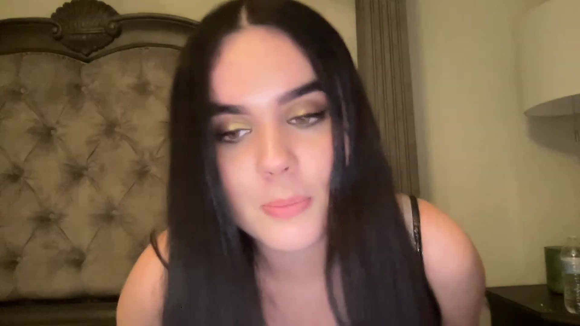 Gallery image thumbnail from Giaislovely's myfreecams stream on, 02/18/2023, 07:44 image 16 of 20