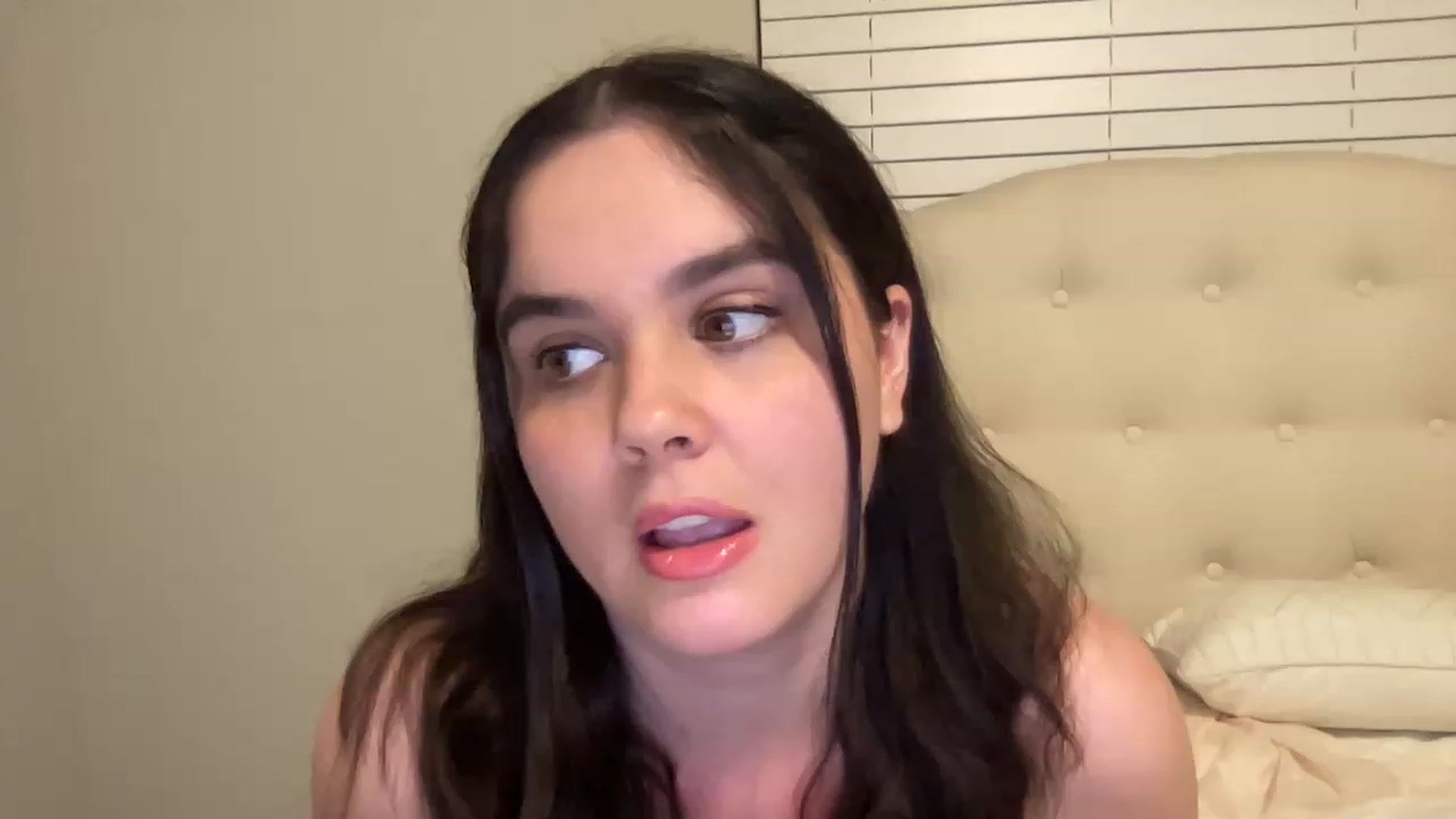 Gallery image thumbnail from Giaislovely's myfreecams stream on, 03/13/2023, 05:17 image 18 of 20