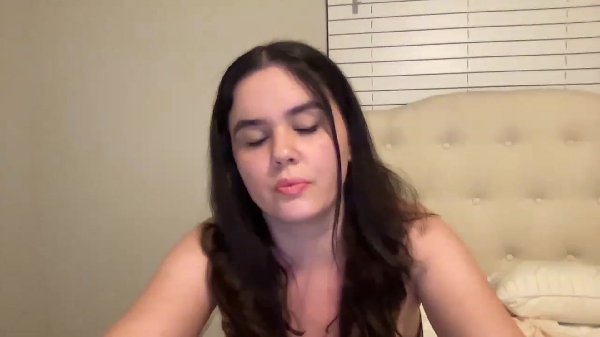 Gallery image thumbnail from Giaislovely's myfreecams stream on, 03/13/2023, 05:17 image 4 of 20