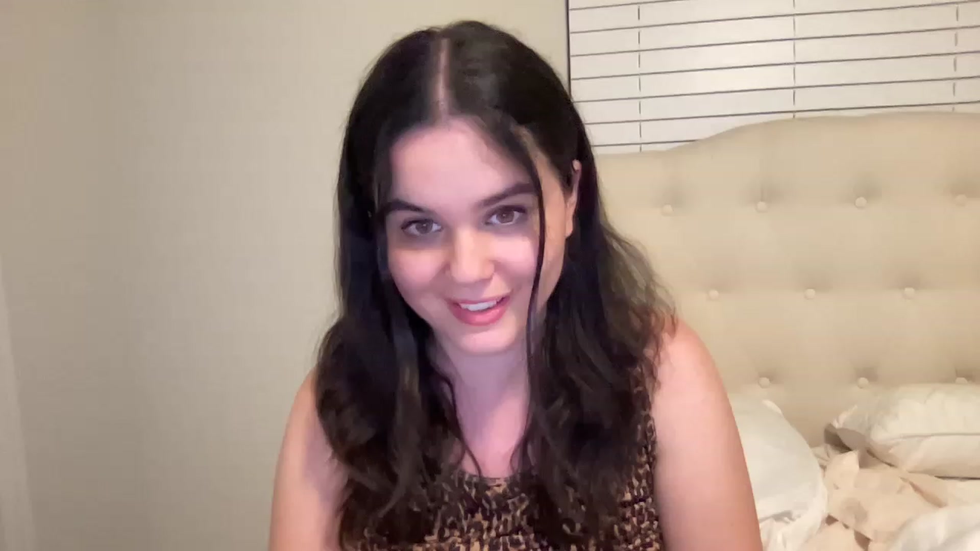 Gallery image thumbnail from Giaislovely's myfreecams stream on, 03/13/2023, 06:26 image 12 of 20