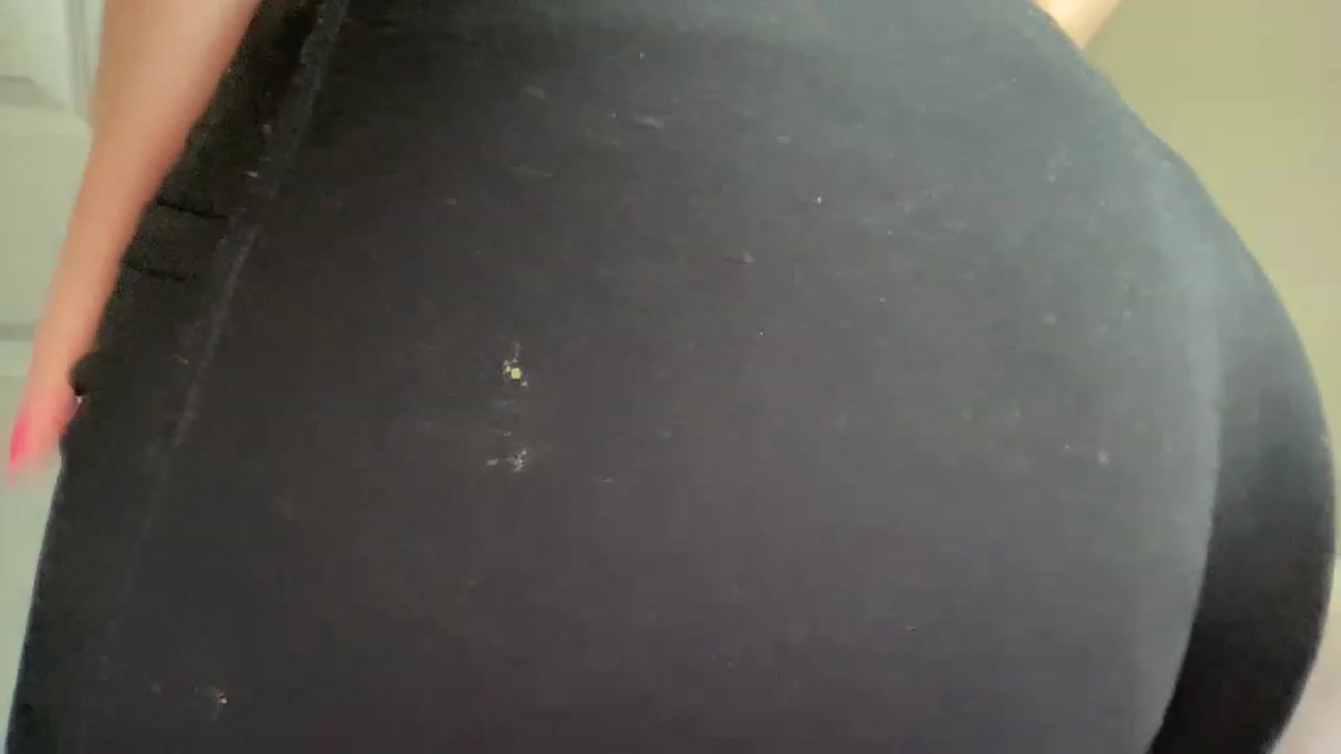 Gallery image thumbnail from Giaislovely's myfreecams stream on, 03/13/2023, 22:55 image 4 of 20