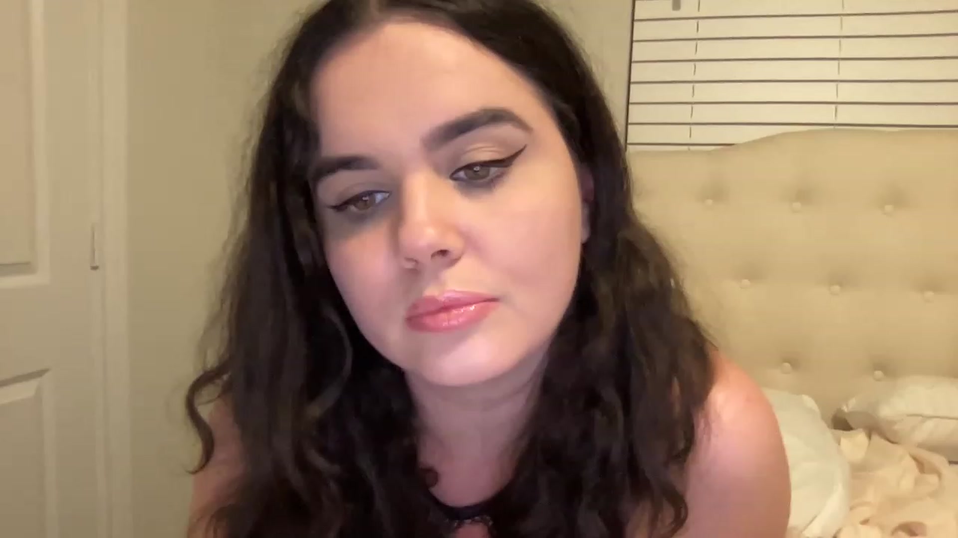 Gallery image thumbnail from Giaislovely's myfreecams stream on, 03/14/2023, 05:13 image 8 of 20
