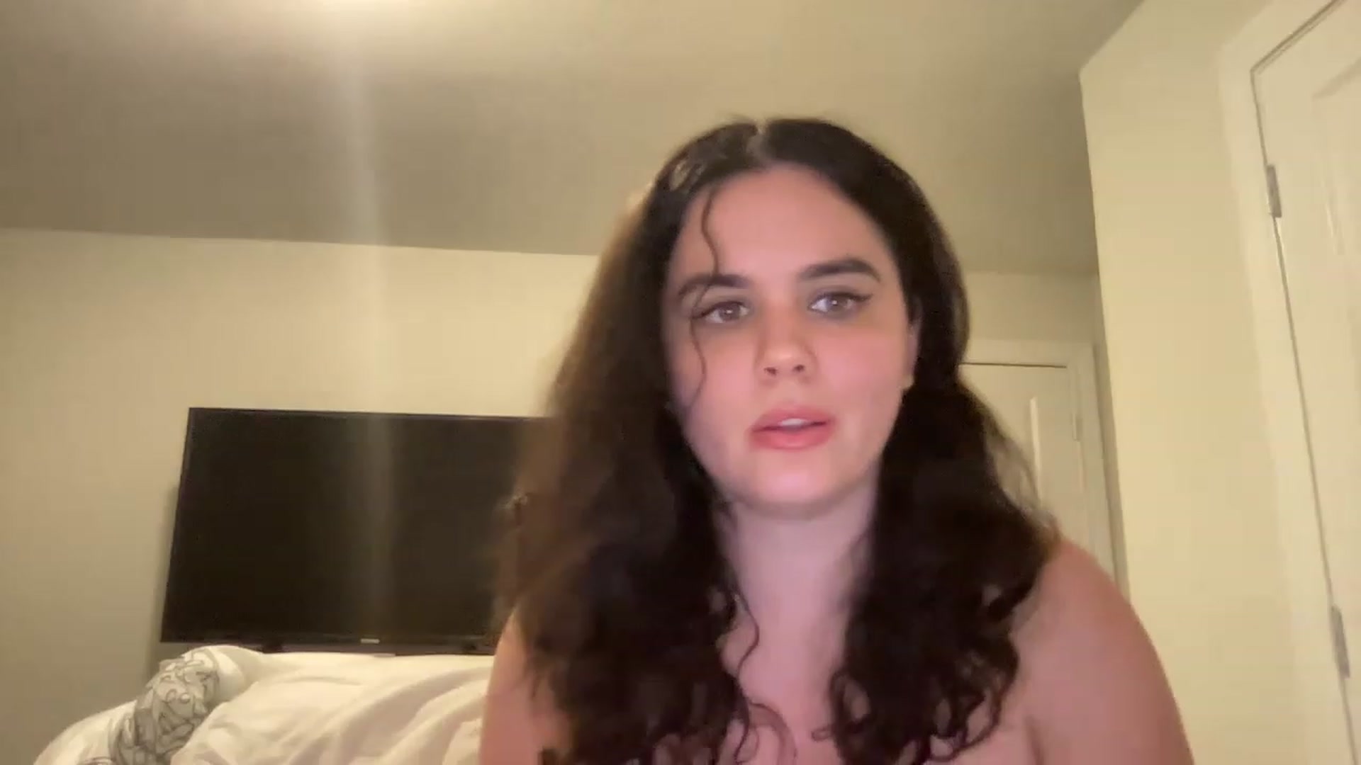 Gallery image thumbnail from Giaislovely's myfreecams stream on, 03/15/2023, 05:59 image 11 of 20