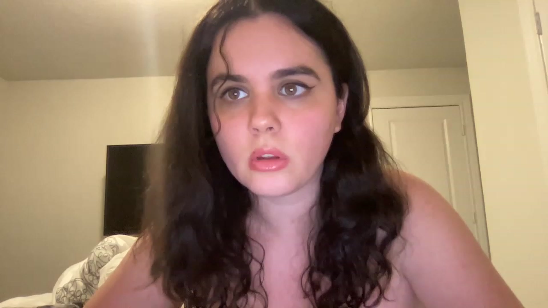 Gallery image thumbnail from Giaislovely's myfreecams stream on, 03/15/2023, 05:59 image 9 of 20