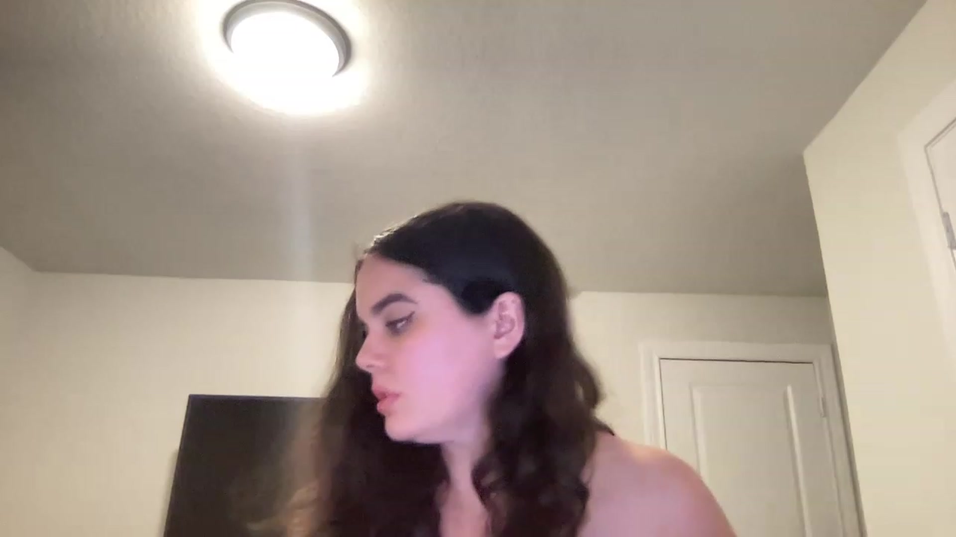 Gallery image thumbnail from Giaislovely's myfreecams stream on, 03/15/2023, 05:59 image 14 of 20