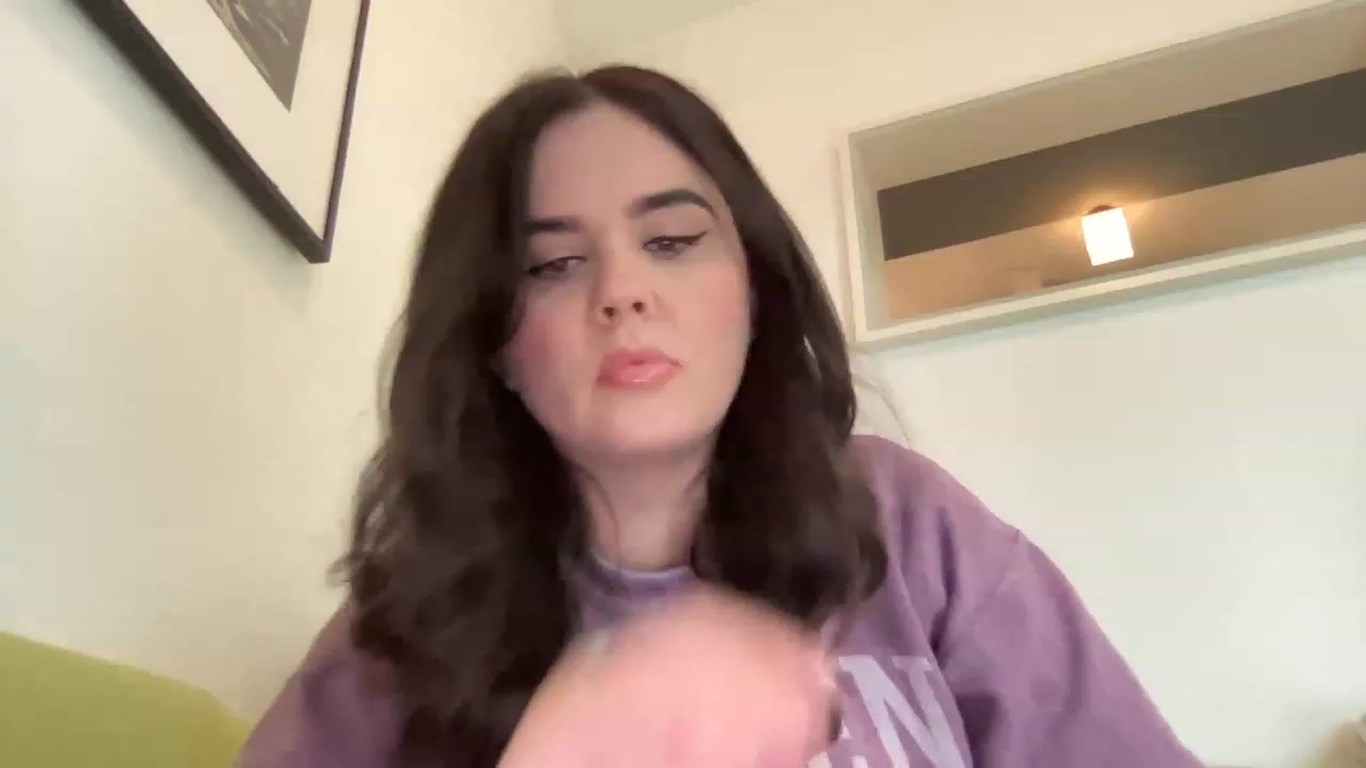 Gallery image thumbnail from Giaislovely's myfreecams stream on, 03/16/2023, 20:58 image 6 of 20
