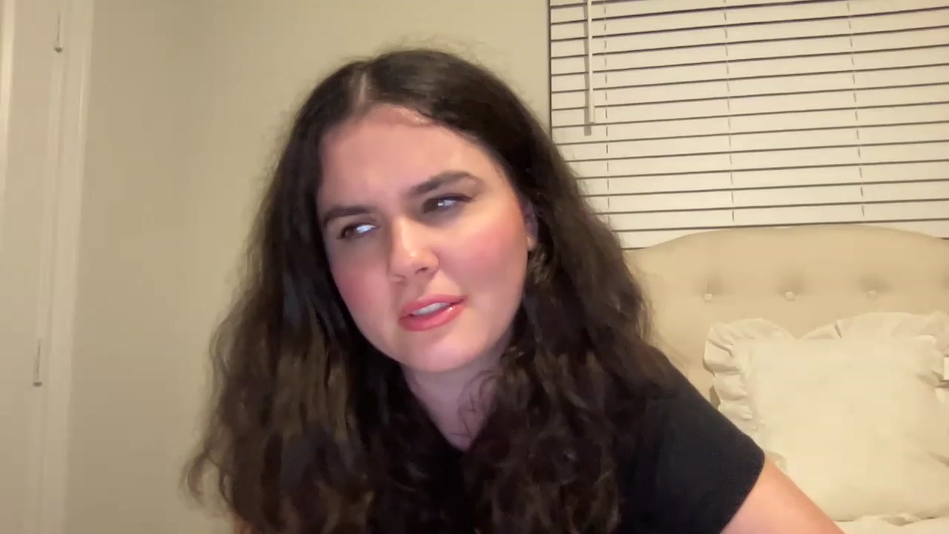 Gallery image thumbnail from Giaislovely's myfreecams stream on, 03/22/2023, 04:17 image 6 of 20