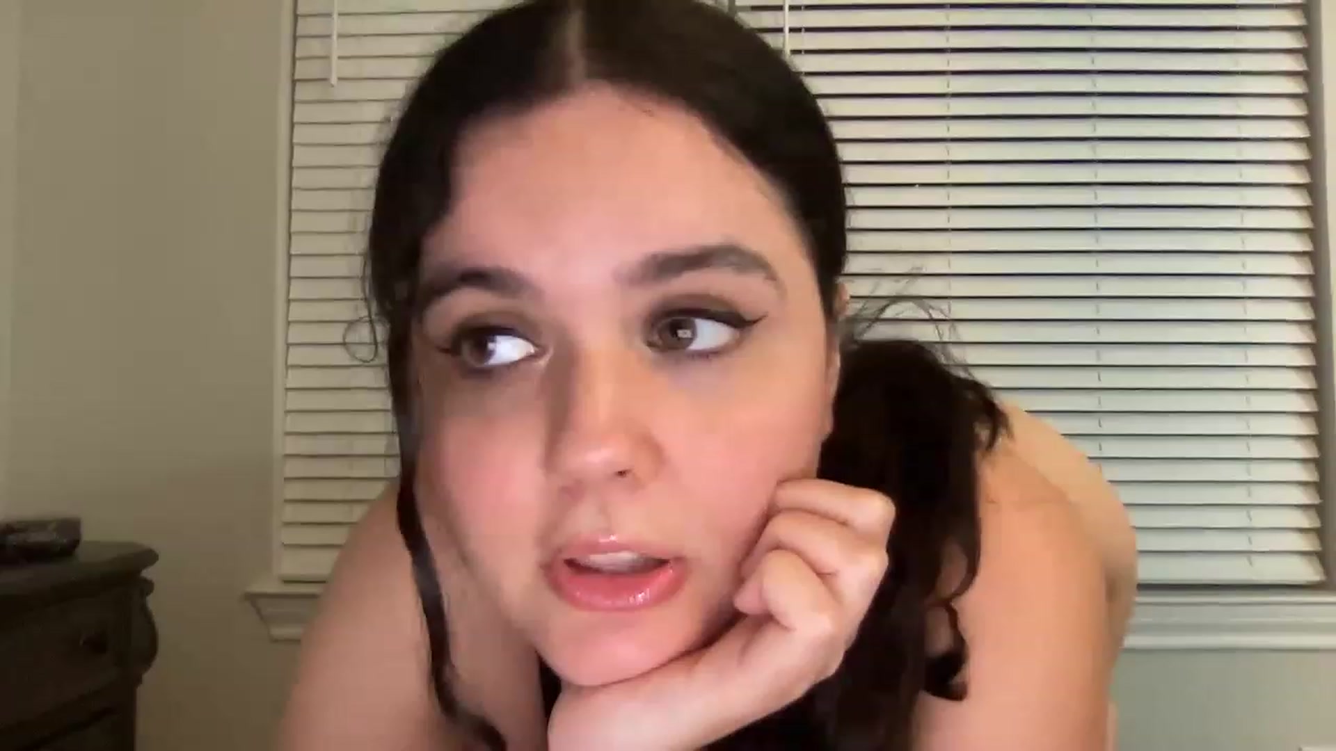 Gallery image thumbnail from Giaislovely's myfreecams stream on, 03/28/2023, 04:47 image 19 of 20