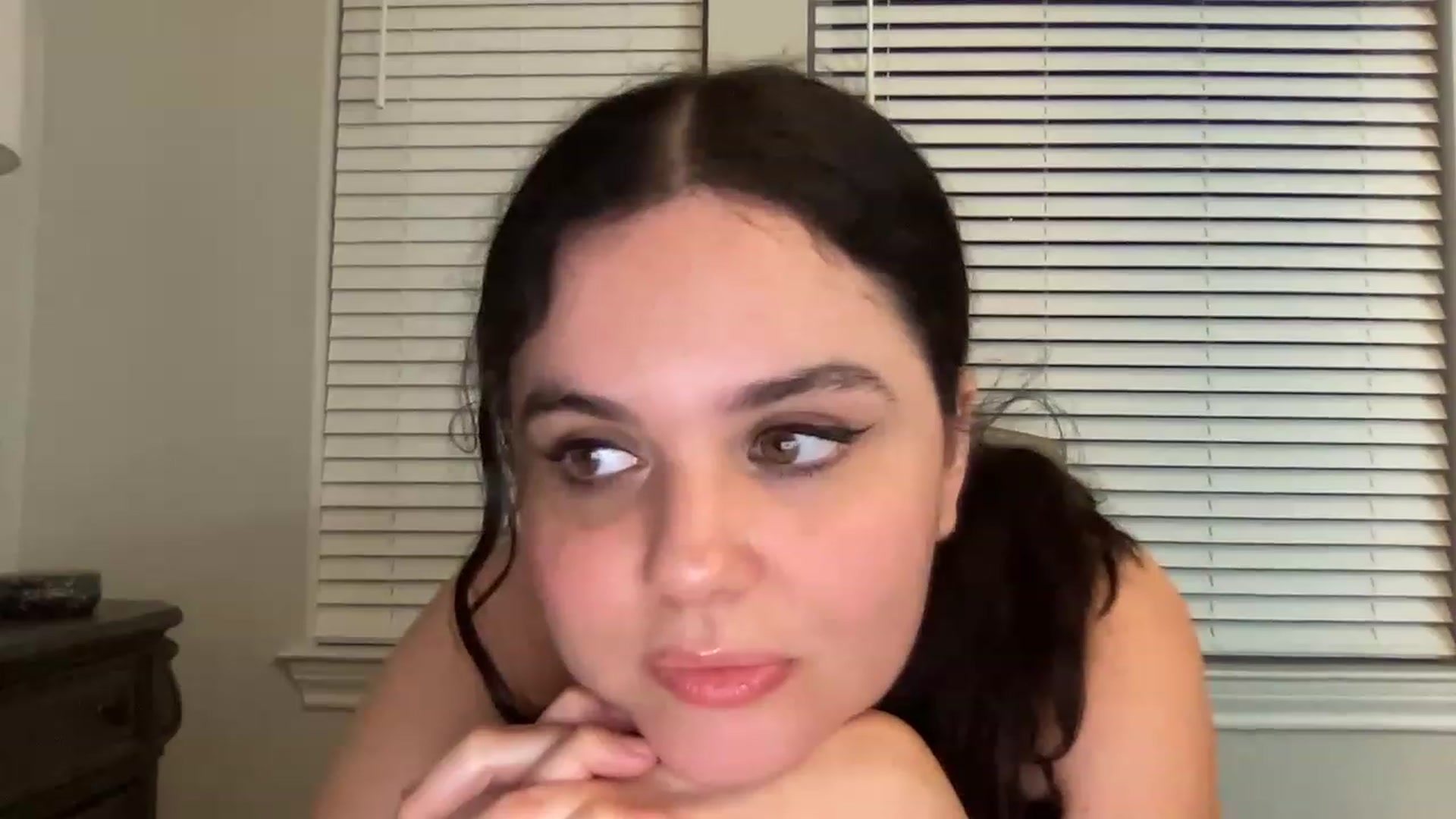 Gallery image thumbnail from Giaislovely's myfreecams stream on, 03/28/2023, 04:47 image 20 of 20