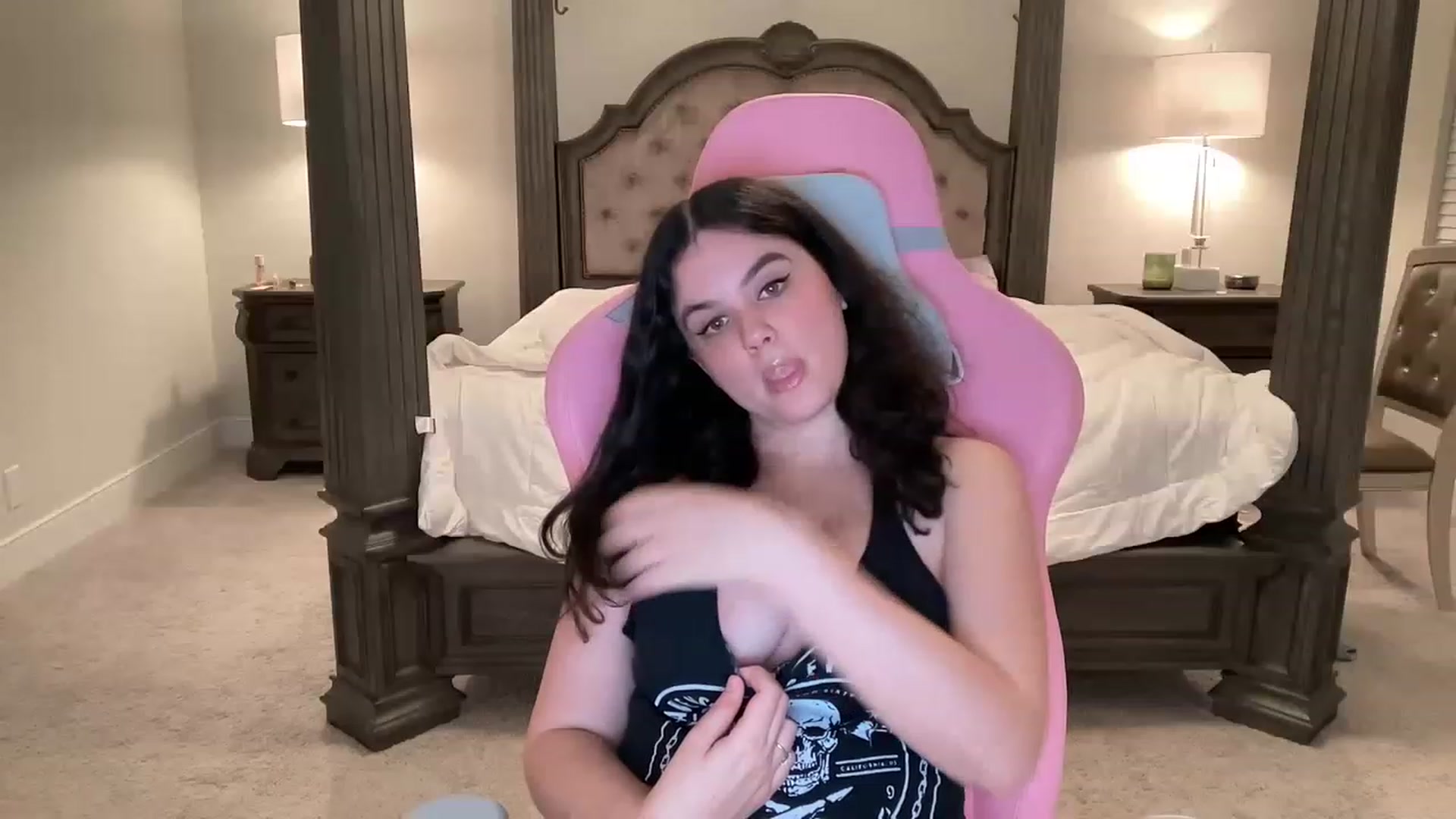 Gallery image thumbnail from Giaislovely's myfreecams stream on, 03/30/2023, 05:23 image 8 of 20