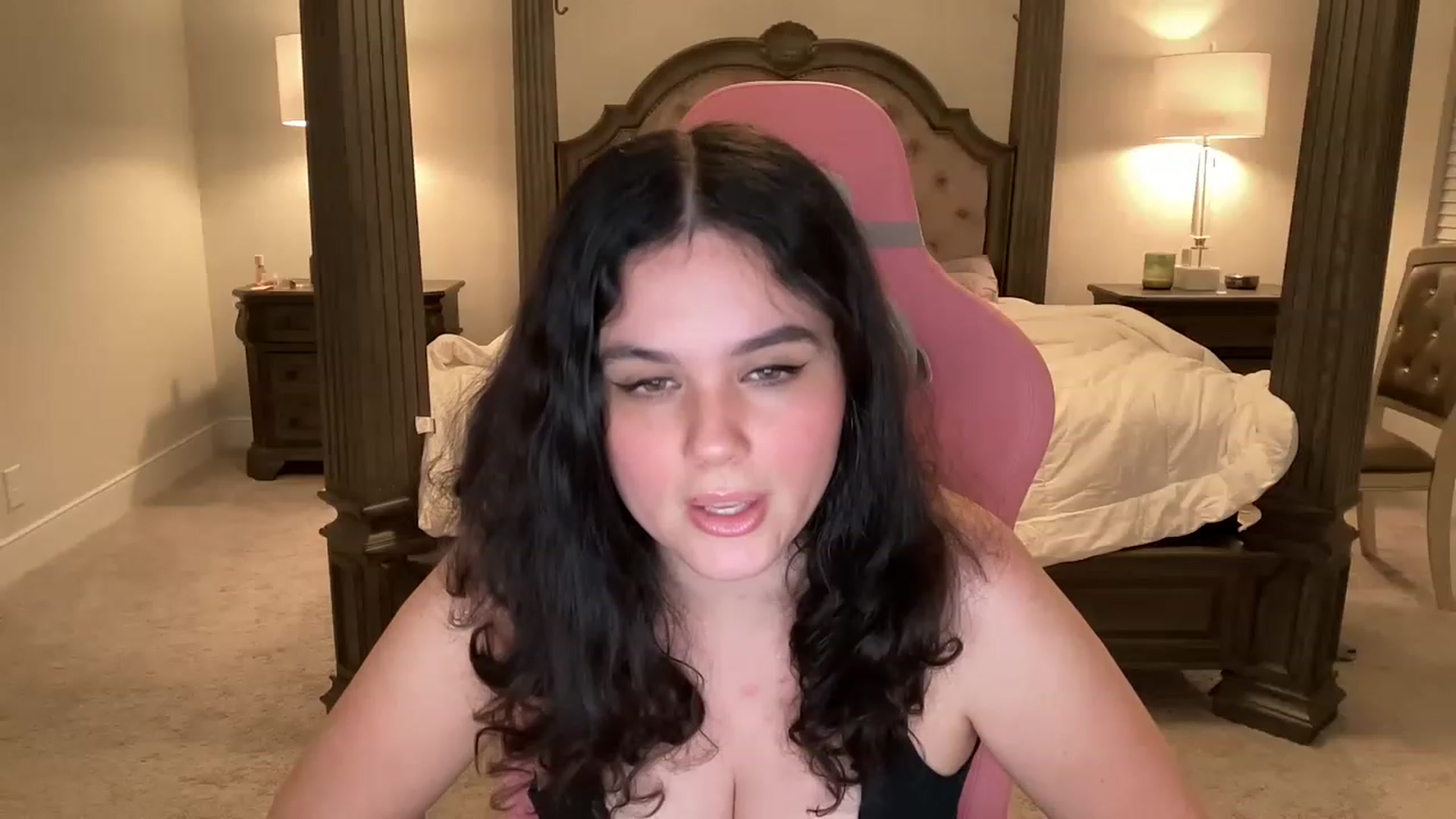 Gallery image thumbnail from Giaislovely's myfreecams stream on, 03/30/2023, 05:23 image 11 of 20