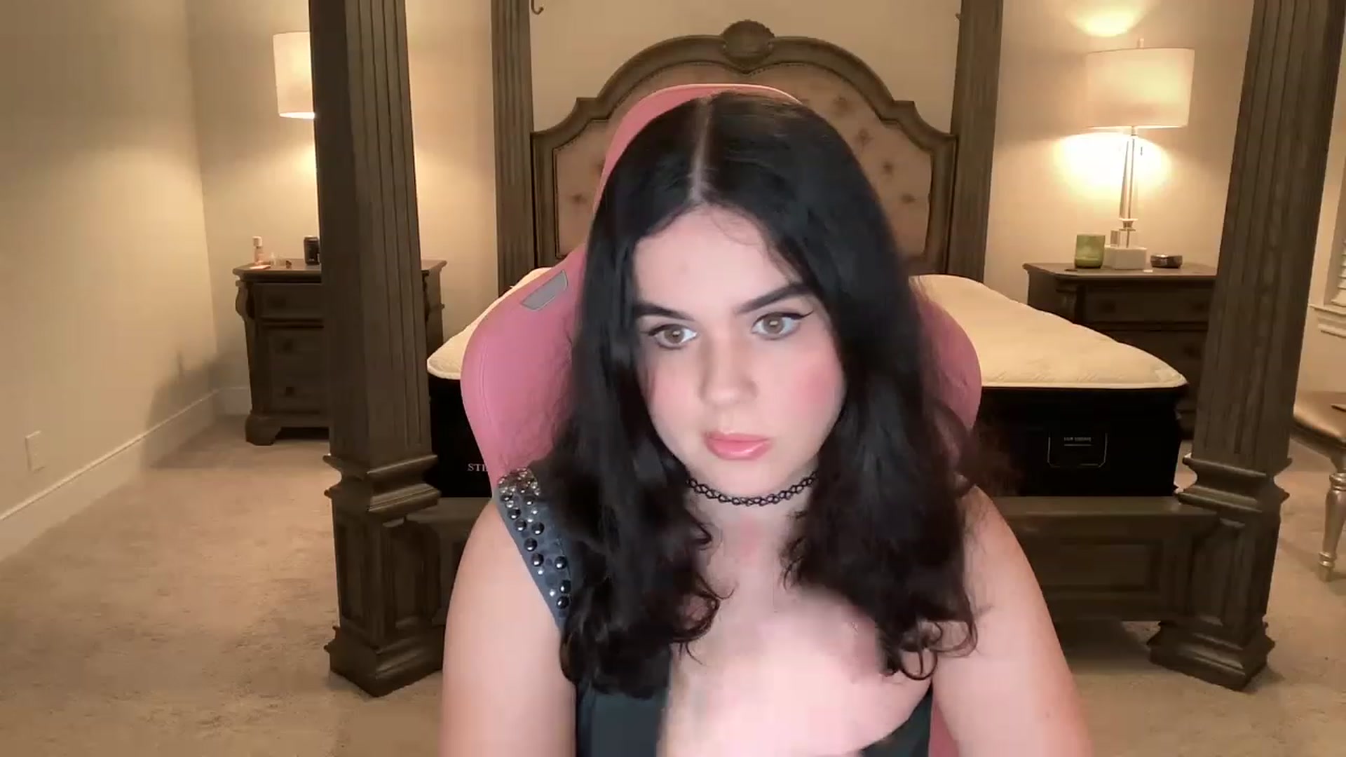 Gallery image thumbnail from Giaislovely's myfreecams stream on, 04/05/2023, 05:28 image 4 of 20