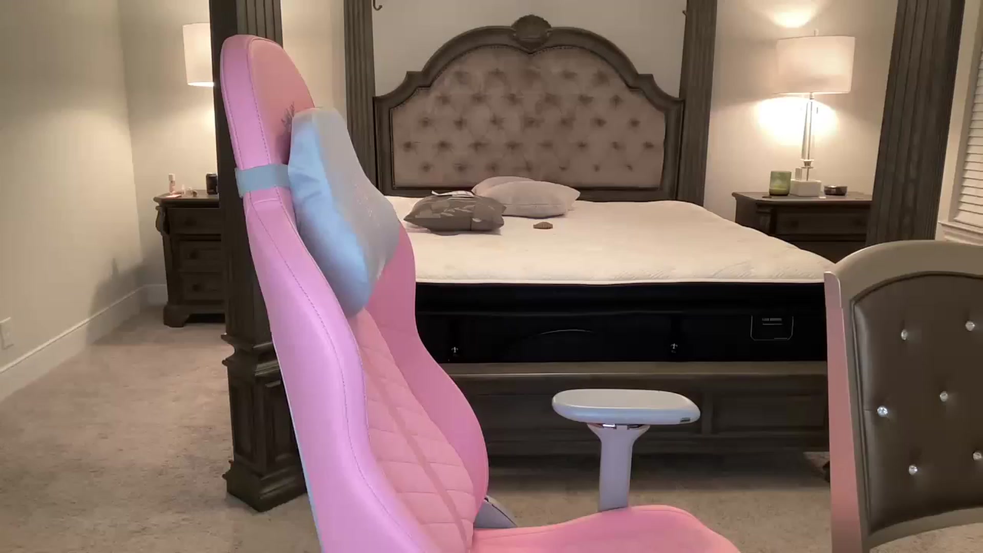 Gallery image thumbnail from Giaislovely's myfreecams stream on, 04/05/2023, 05:52 image 3 of 20
