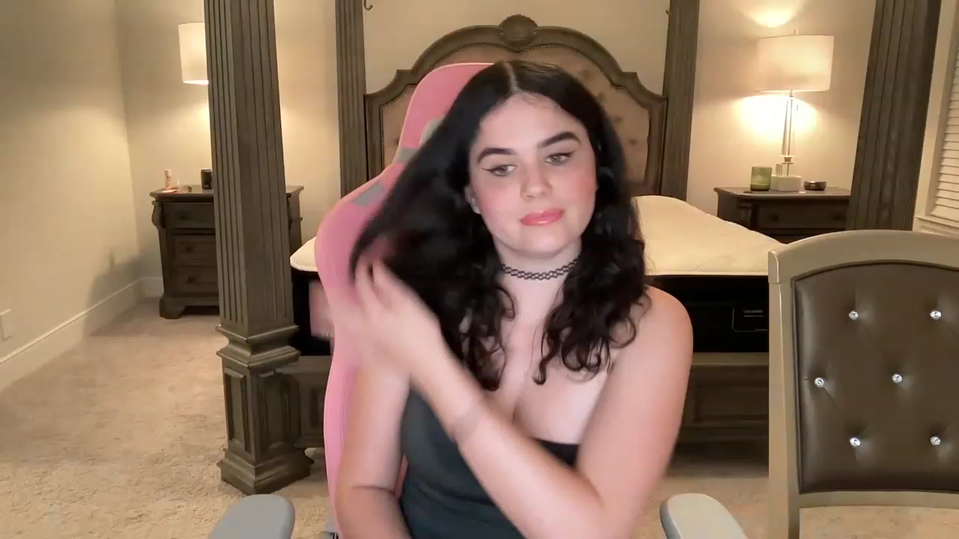 Gallery image thumbnail from Giaislovely's myfreecams stream on, 04/05/2023, 05:52 image 19 of 20