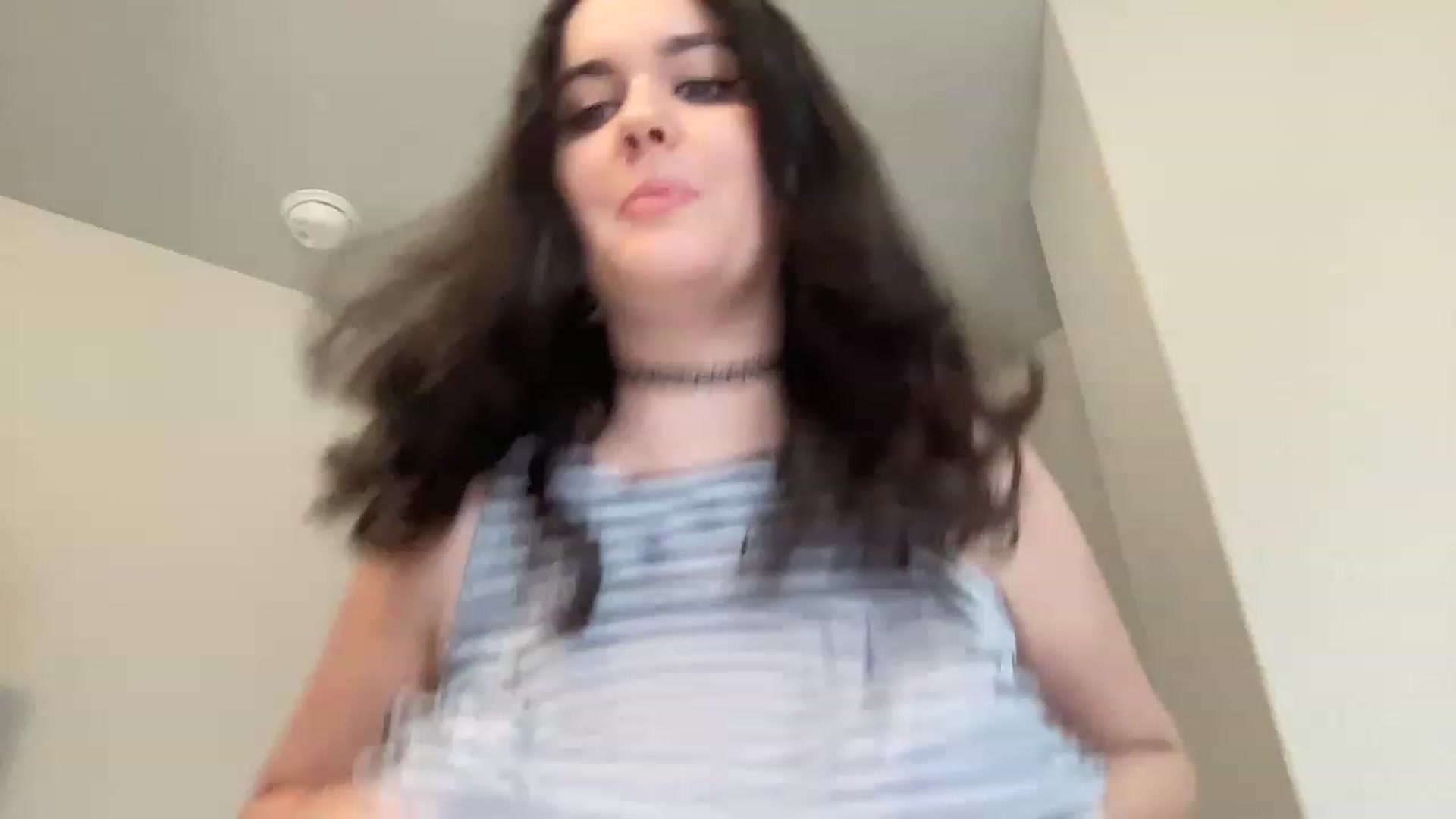 Gallery image thumbnail from Giaislovely's myfreecams stream on, 04/05/2023, 21:18 image 16 of 20