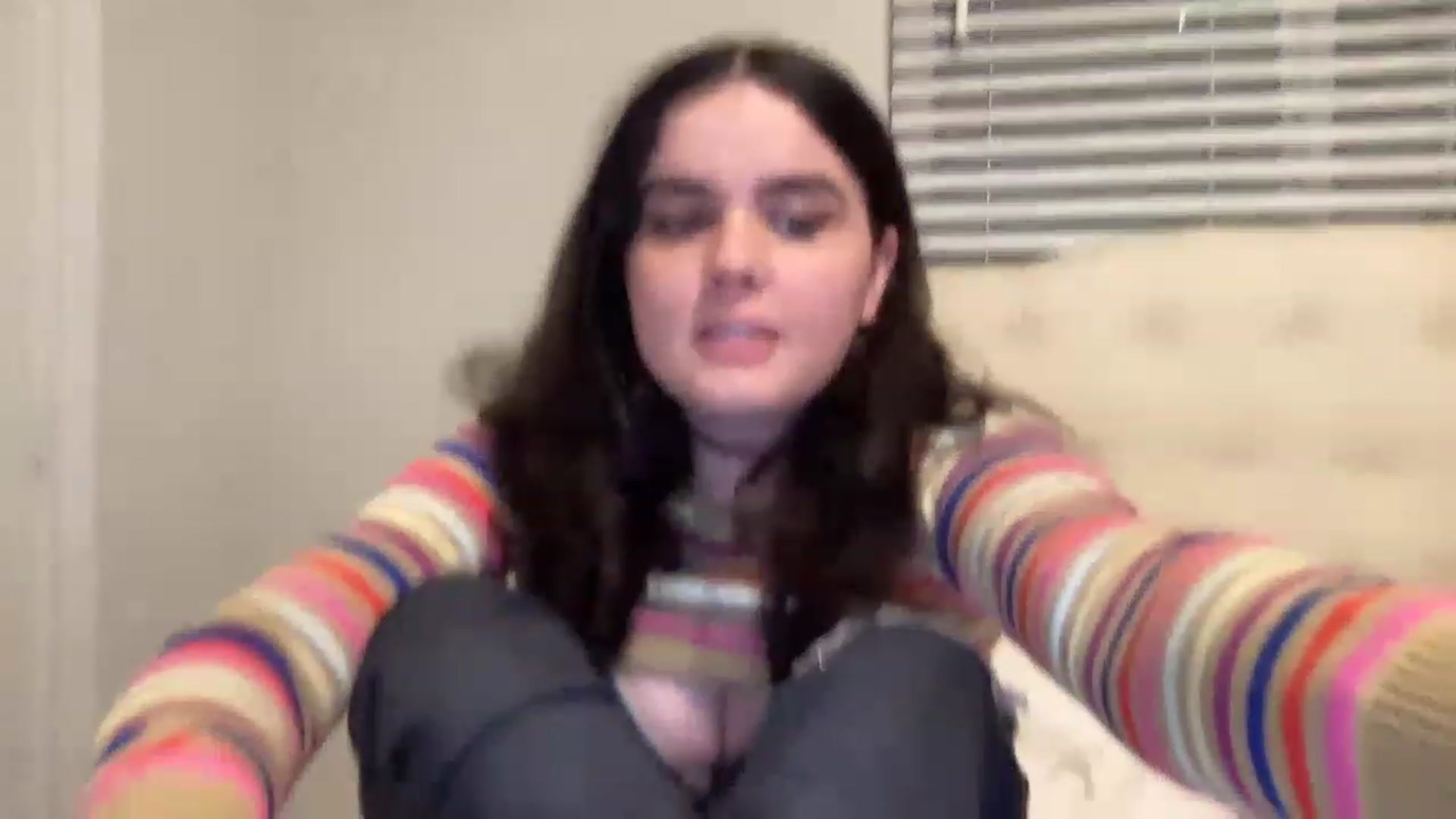 Gallery image thumbnail from Giaislovely's myfreecams stream on, 04/06/2023, 06:07 image 20 of 20