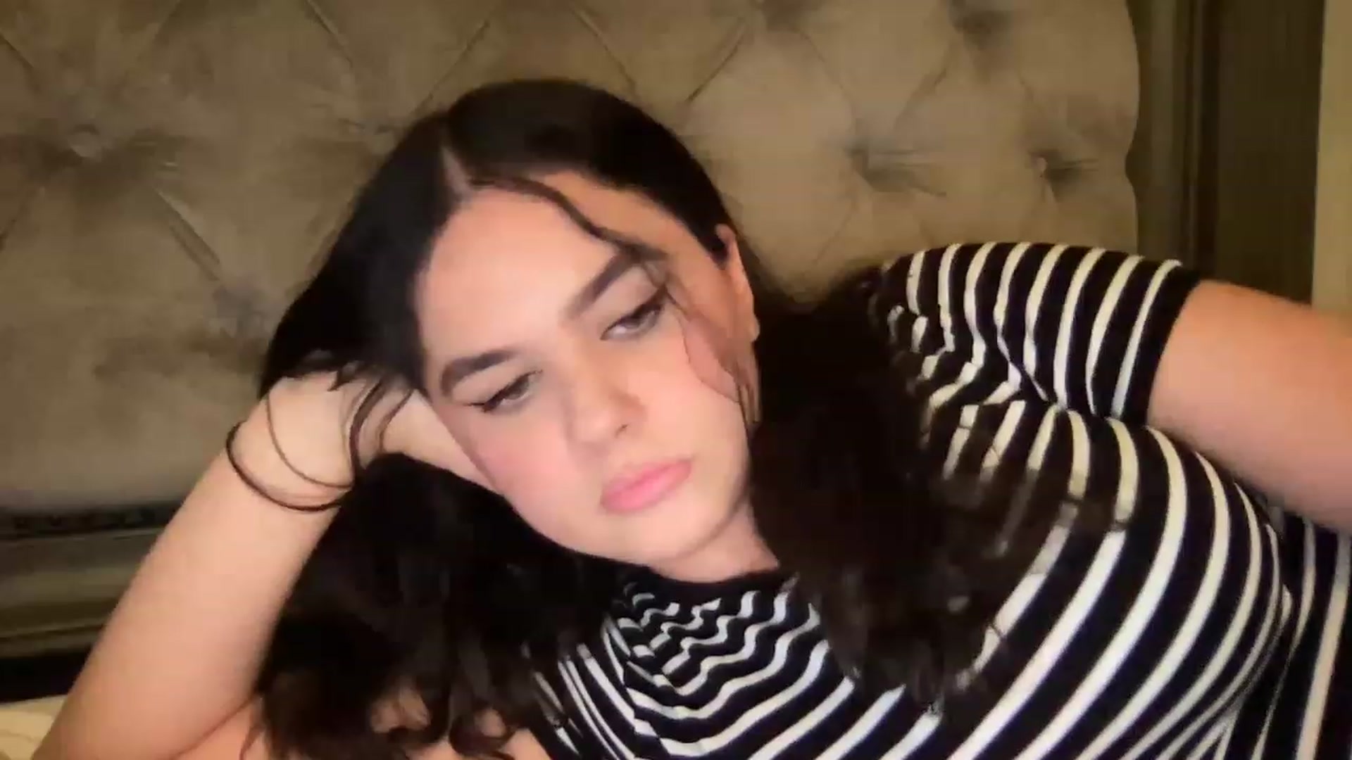 Gallery image thumbnail from Giaislovely's myfreecams stream on, 04/21/2023, 06:45 image 6 of 20
