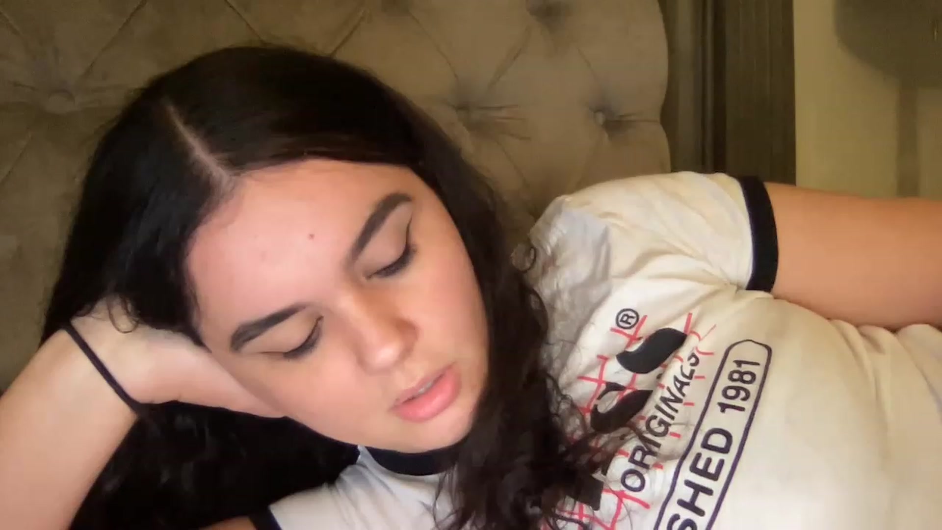 Gallery image thumbnail from Giaislovely's myfreecams stream on, 04/23/2023, 06:25 image 18 of 20