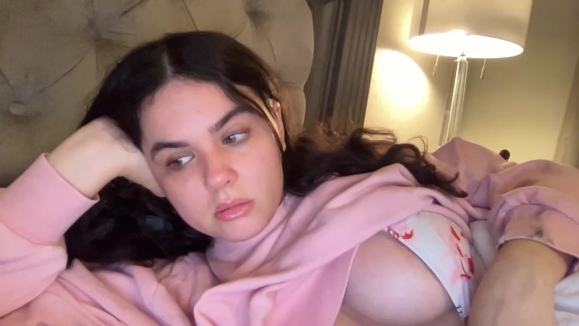 Gallery image thumbnail from Giaislovely's myfreecams stream on, 04/25/2023, 04:59 image 1 of 20