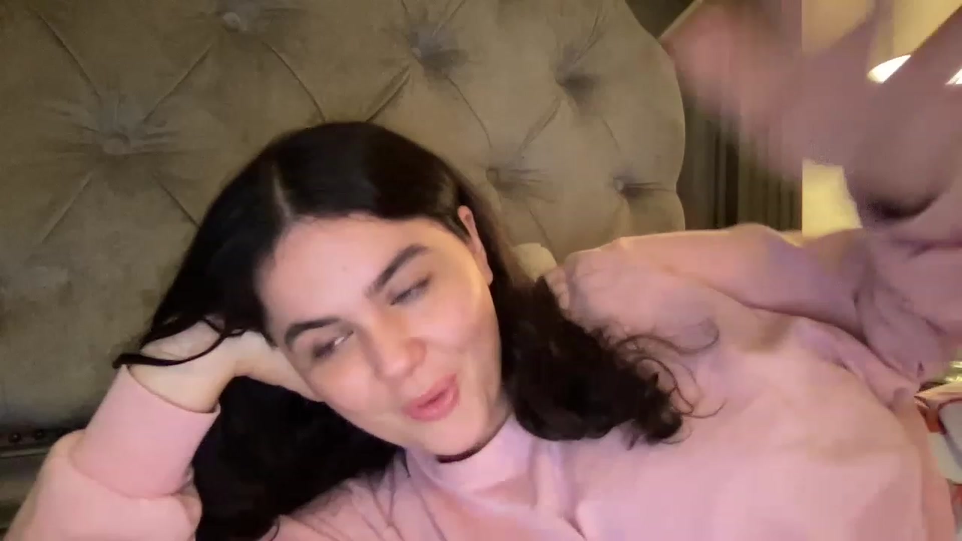 Gallery image thumbnail from Giaislovely's myfreecams stream on, 04/25/2023, 04:59 image 17 of 20