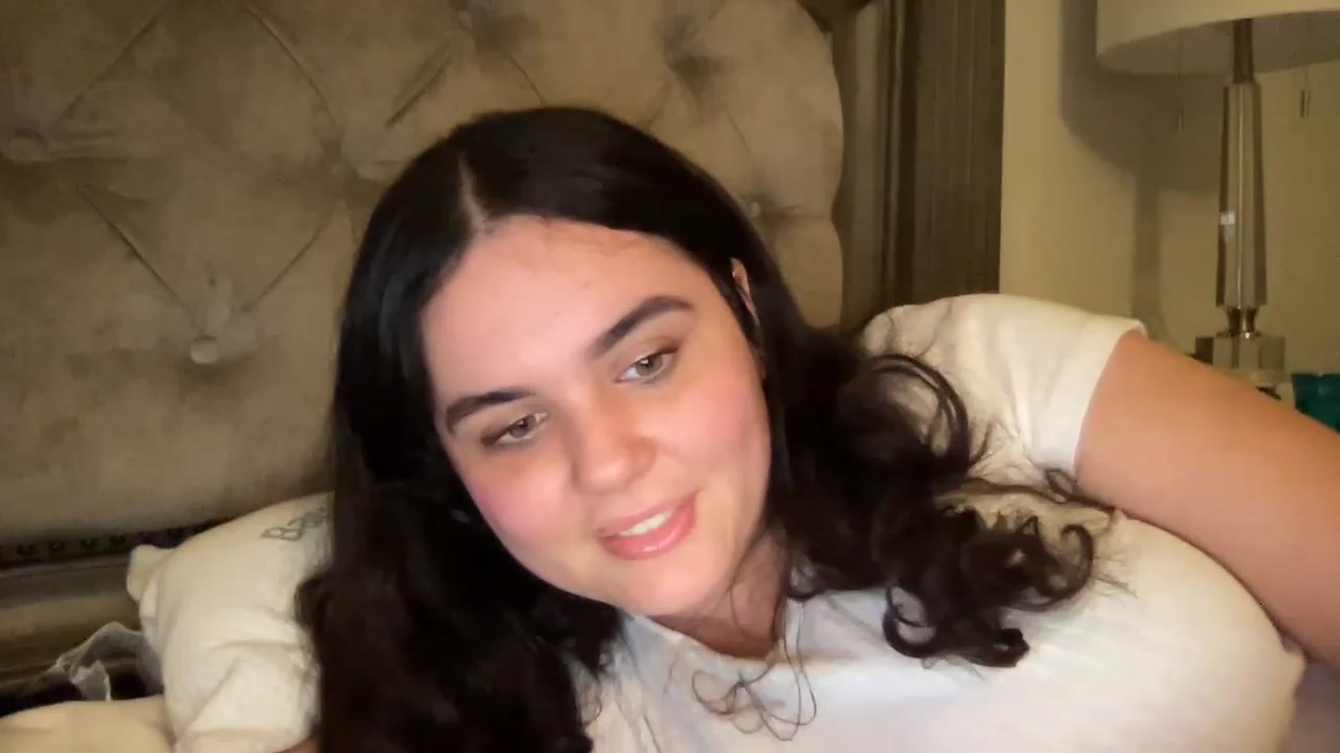 Gallery image thumbnail from Giaislovely's myfreecams stream on, 04/27/2023, 05:01 image 17 of 20
