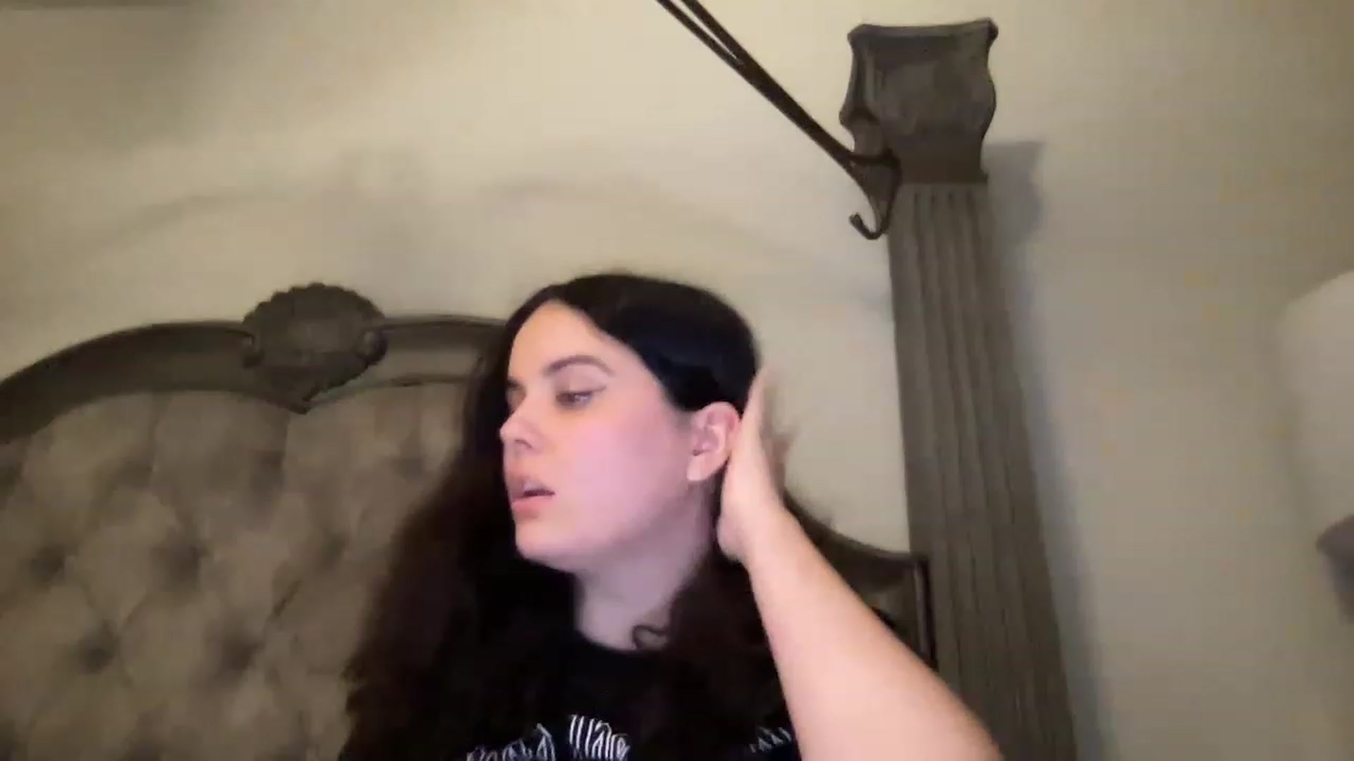 Gallery image thumbnail from Giaislovely's myfreecams stream on, 05/04/2023, 05:59 image 17 of 20