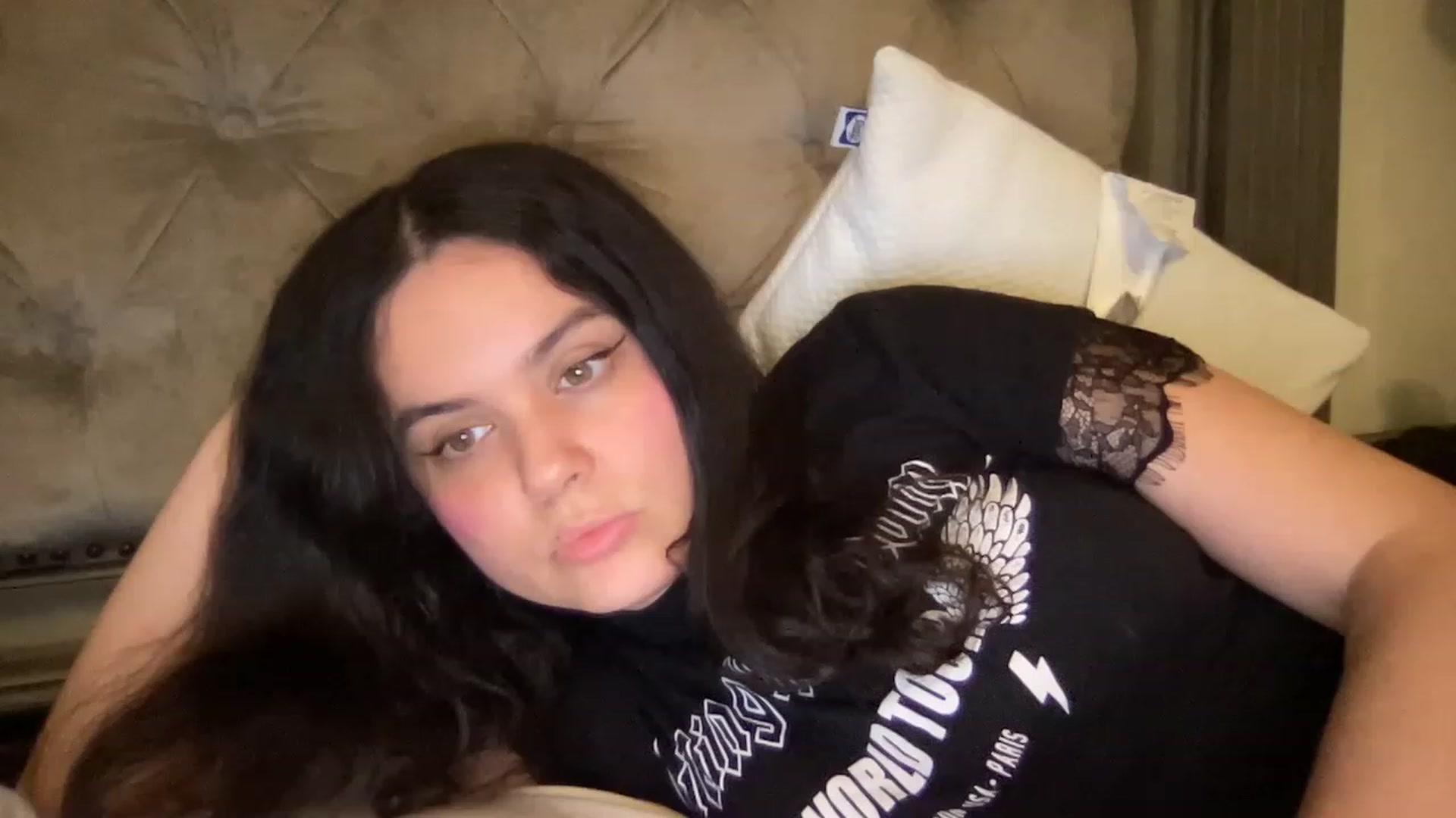 Gallery image thumbnail from Giaislovely's myfreecams stream on, 05/04/2023, 05:59 image 14 of 20