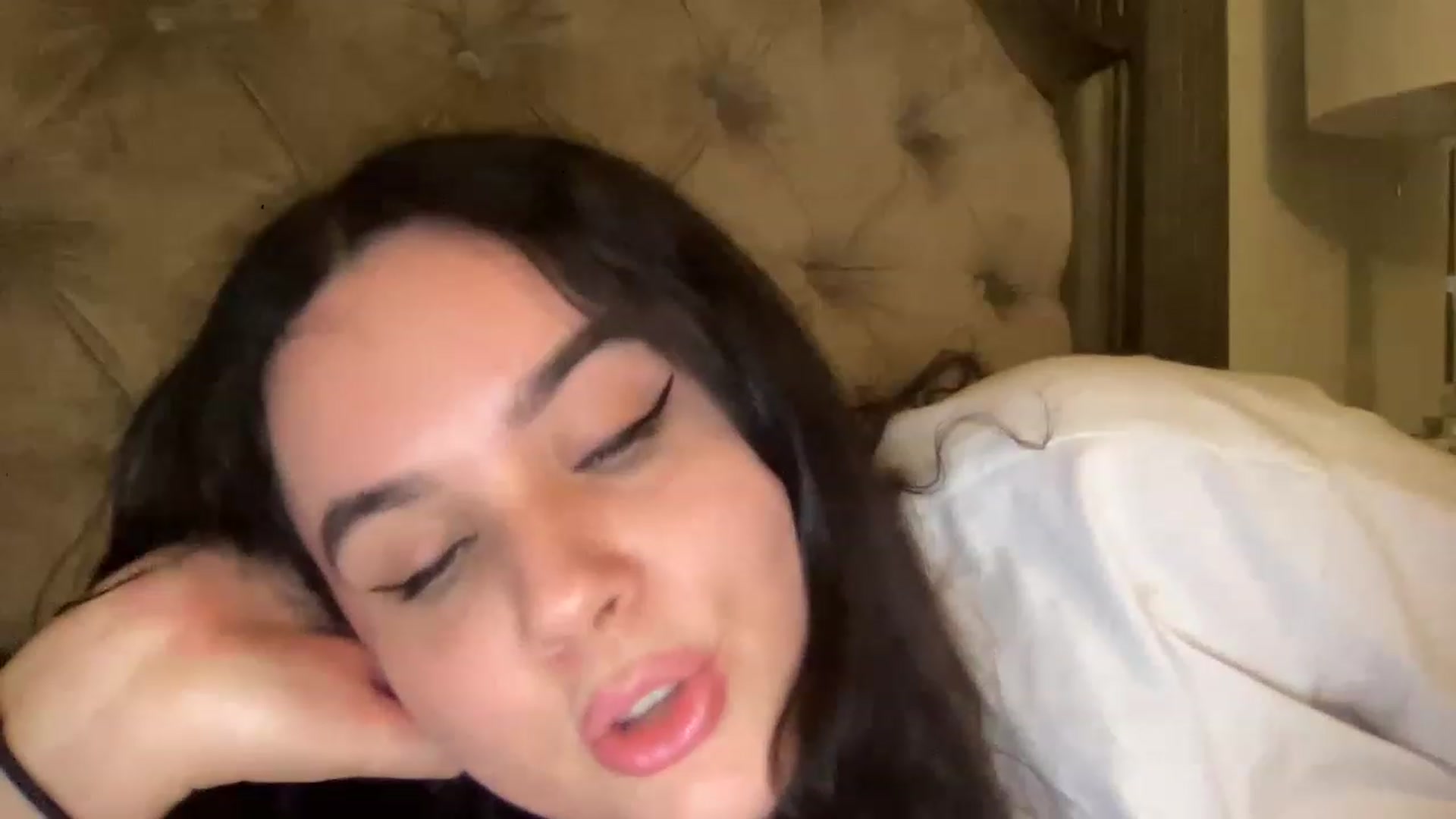 Gallery image thumbnail from Giaislovely's myfreecams stream on, 05/08/2023, 05:49 image 2 of 20