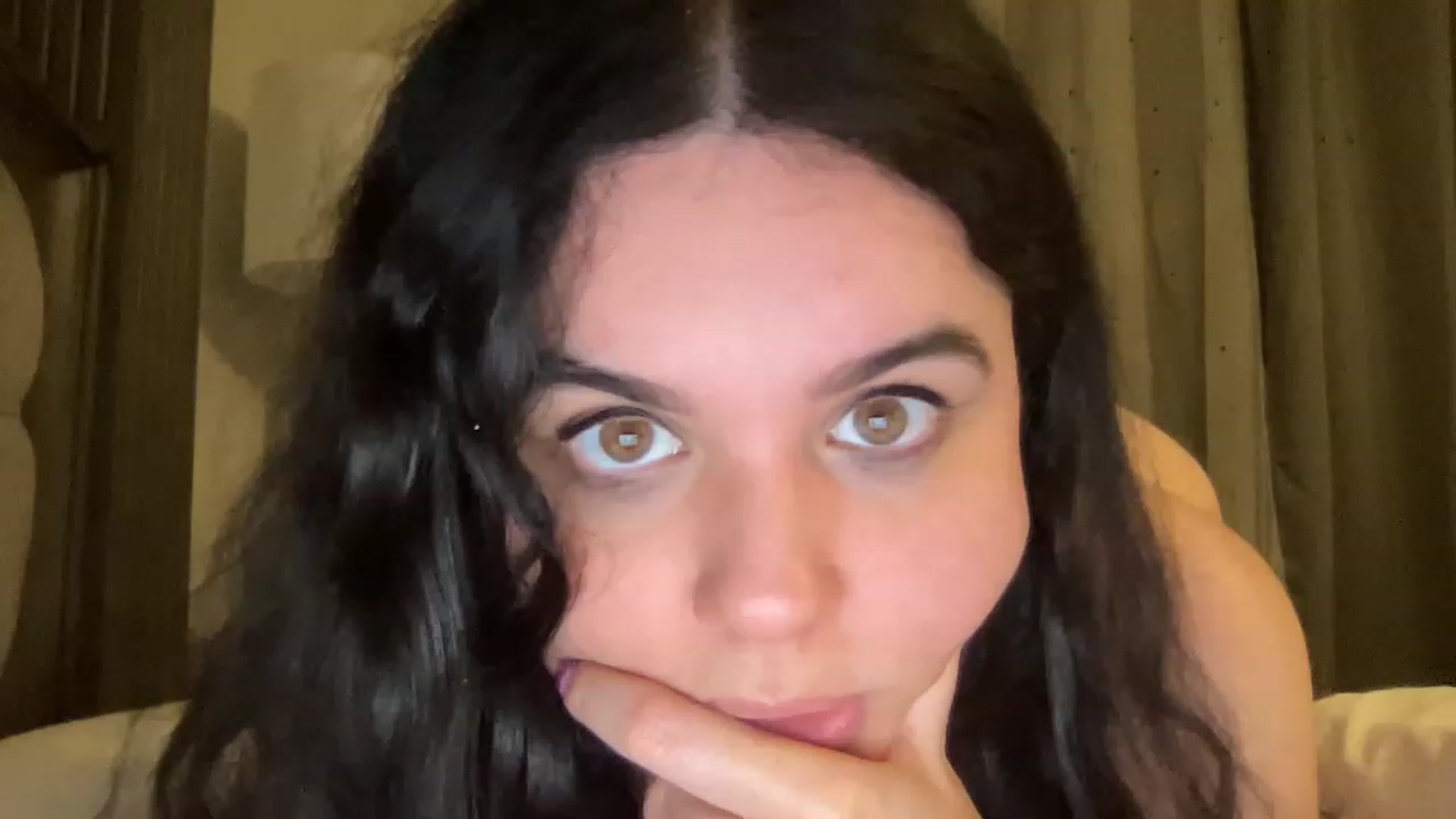 Gallery image thumbnail from Giaislovely's myfreecams stream on, 05/15/2023, 07:03 image 20 of 20