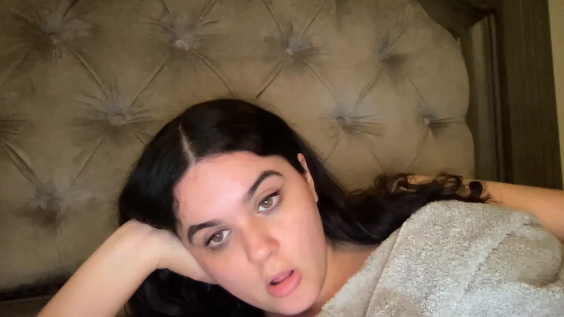 Gallery image thumbnail from Giaislovely's myfreecams stream on, 05/15/2023, 08:28 image 4 of 20