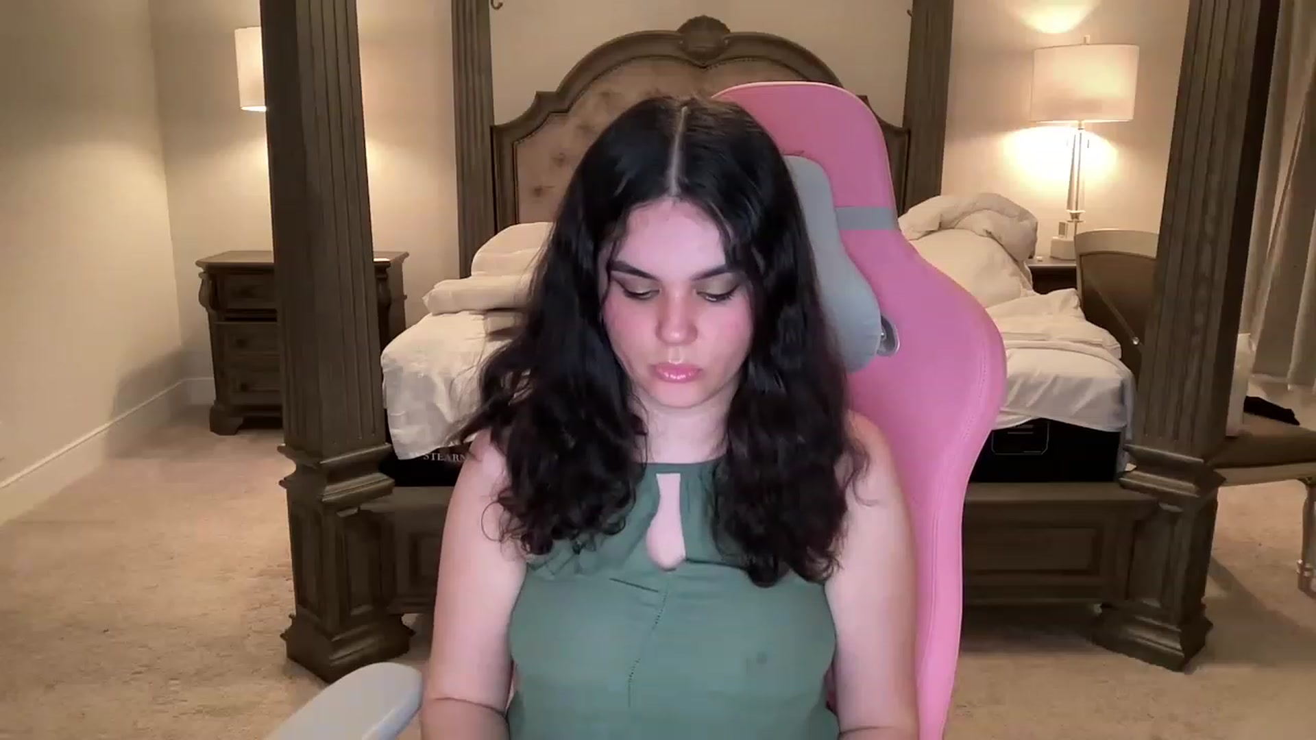 Gallery image thumbnail from Giaislovely's myfreecams stream on, 05/17/2023, 05:38 image 13 of 20