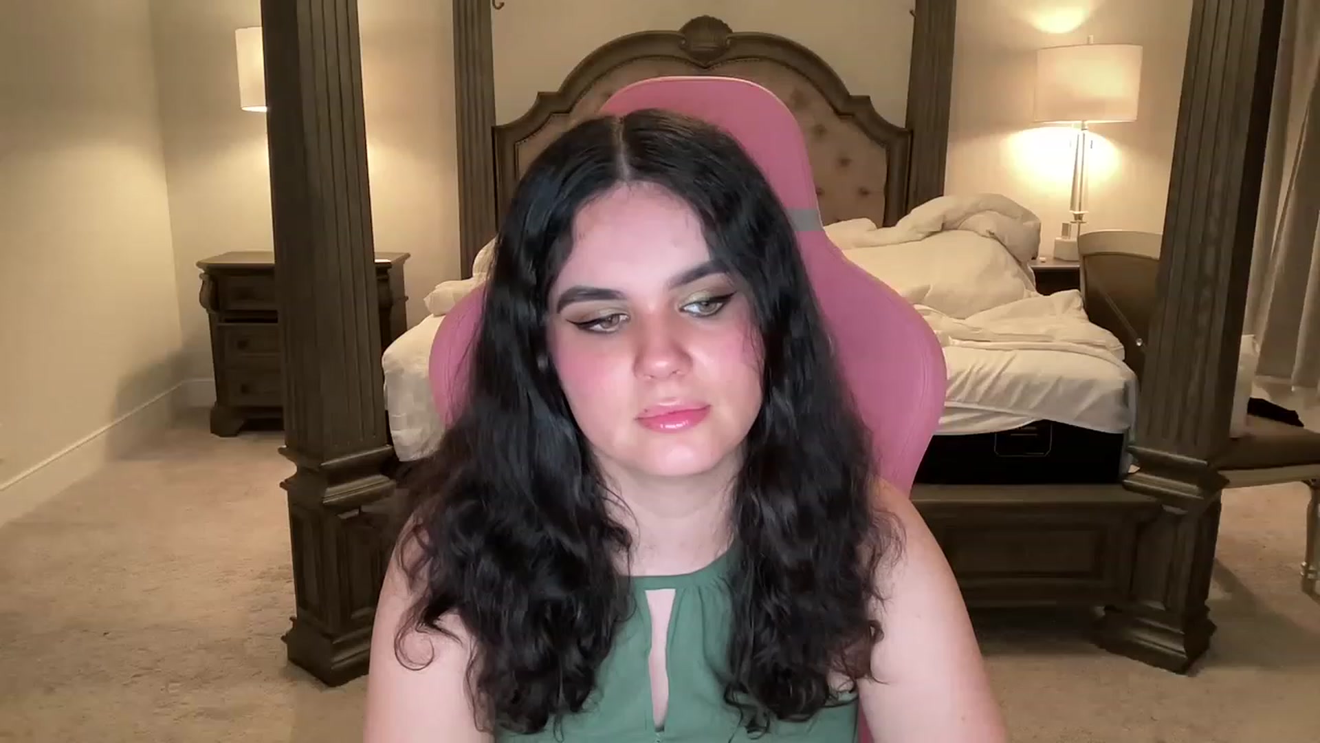Gallery image thumbnail from Giaislovely's myfreecams stream on, 05/17/2023, 05:38 image 16 of 20