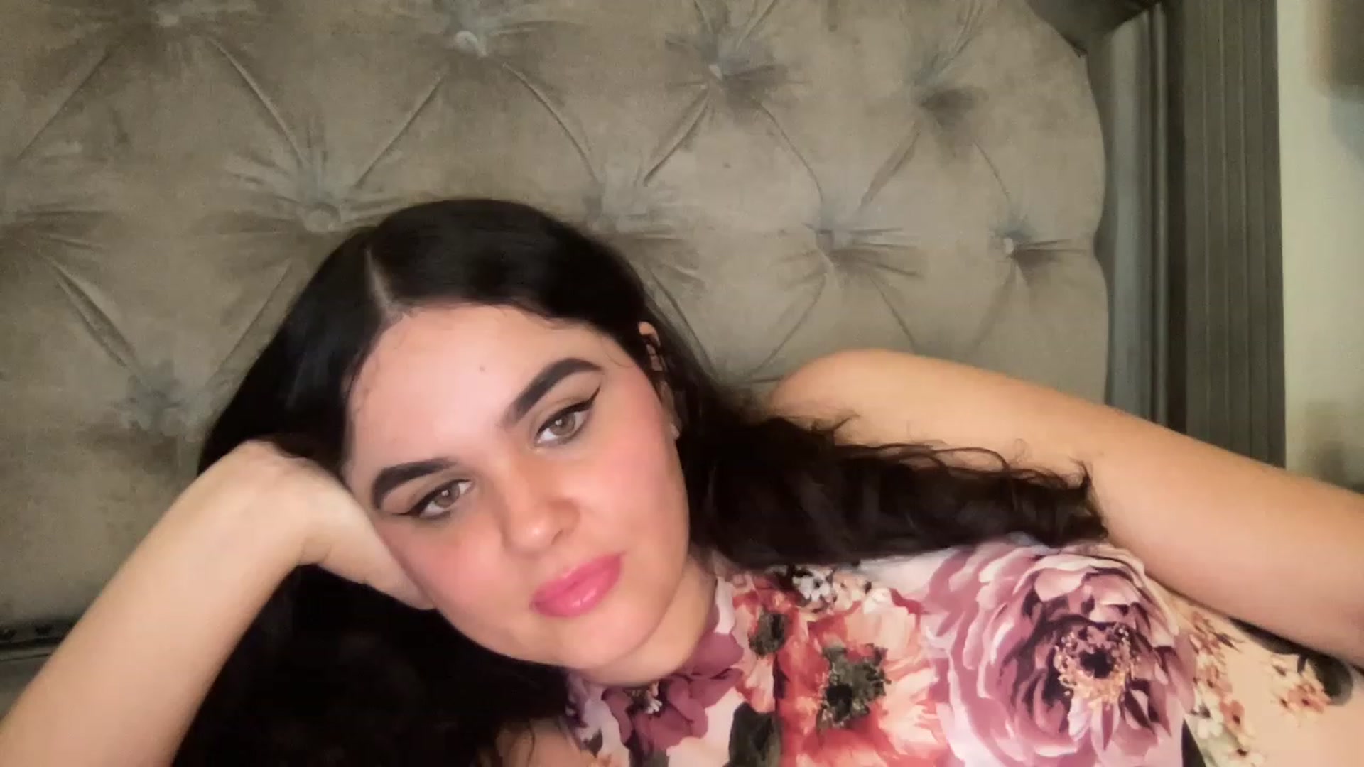 Gallery image thumbnail from Giaislovely's myfreecams stream on, 05/18/2023, 05:16 image 12 of 20