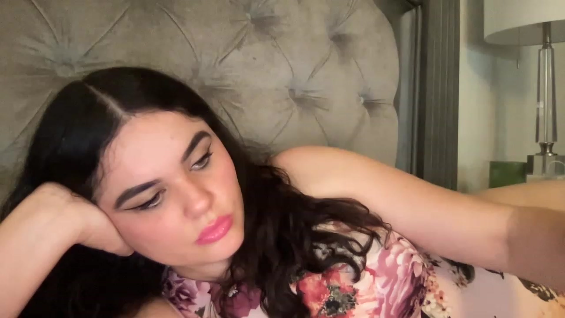Gallery image thumbnail from Giaislovely's myfreecams stream on, 05/18/2023, 07:27 image 4 of 20