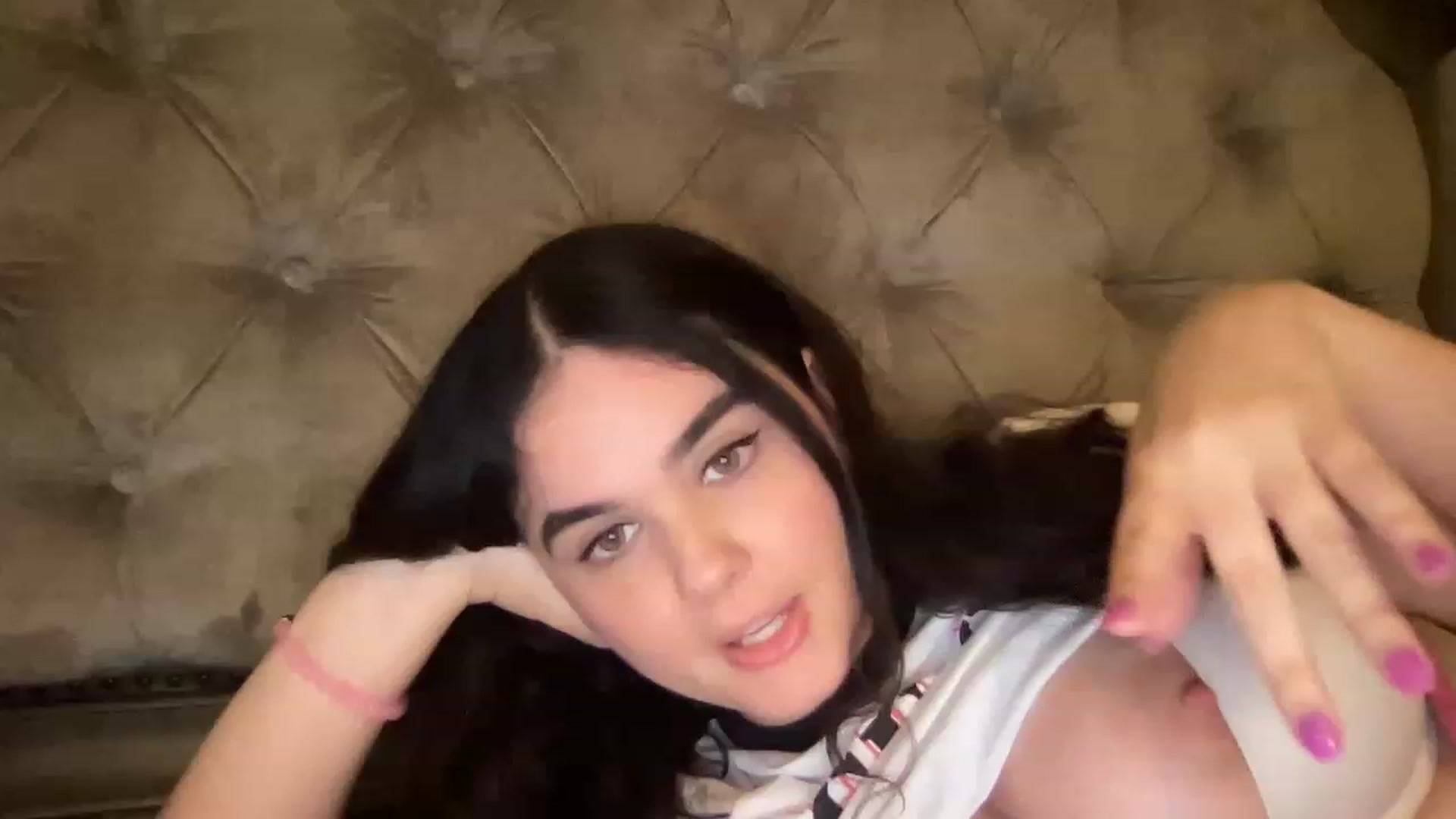 Gallery image thumbnail from Giaislovely's myfreecams stream on, 05/22/2023, 05:04 image 14 of 20