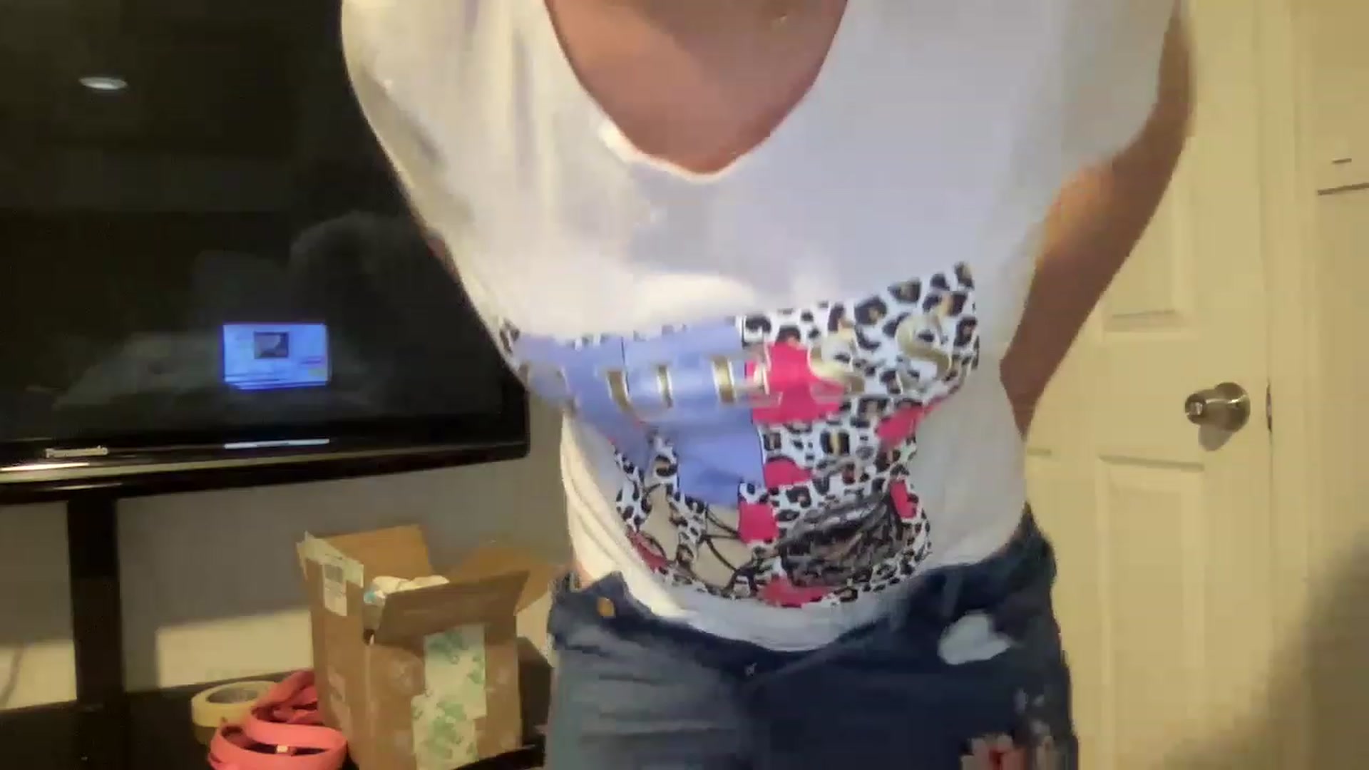 Gallery image thumbnail from Giaislovely's myfreecams stream on, 06/04/2023, 22:57 image 2 of 20
